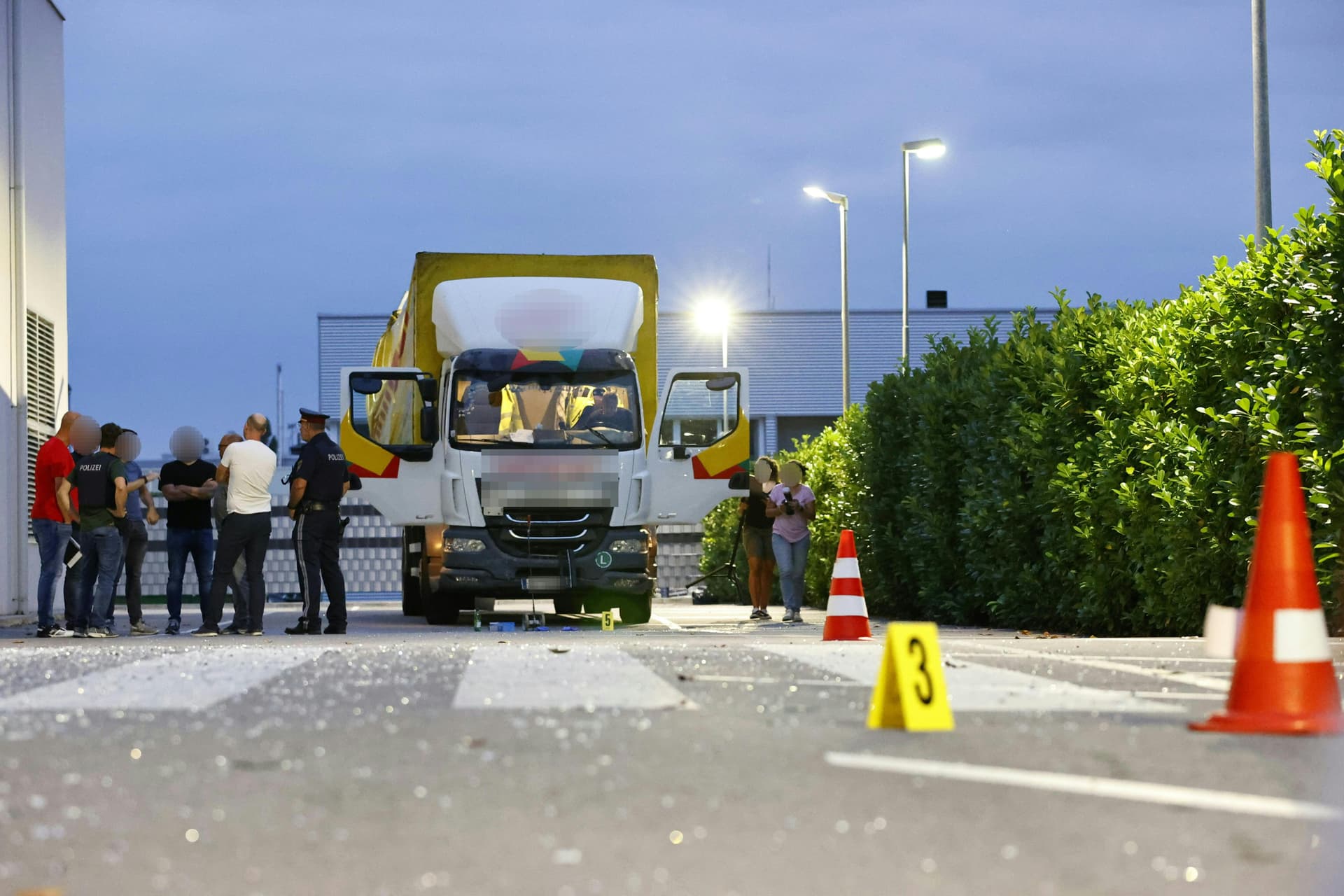 Rache an der Kirche - mit Lkw mehrfach in Gotteshaus gedonnert