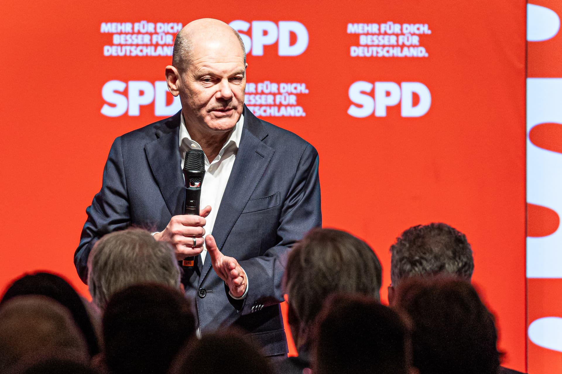 Linker Kanzler mit 16 Prozent: Sichert die „Brandmauer“ am Ende Scholz noch die Macht?