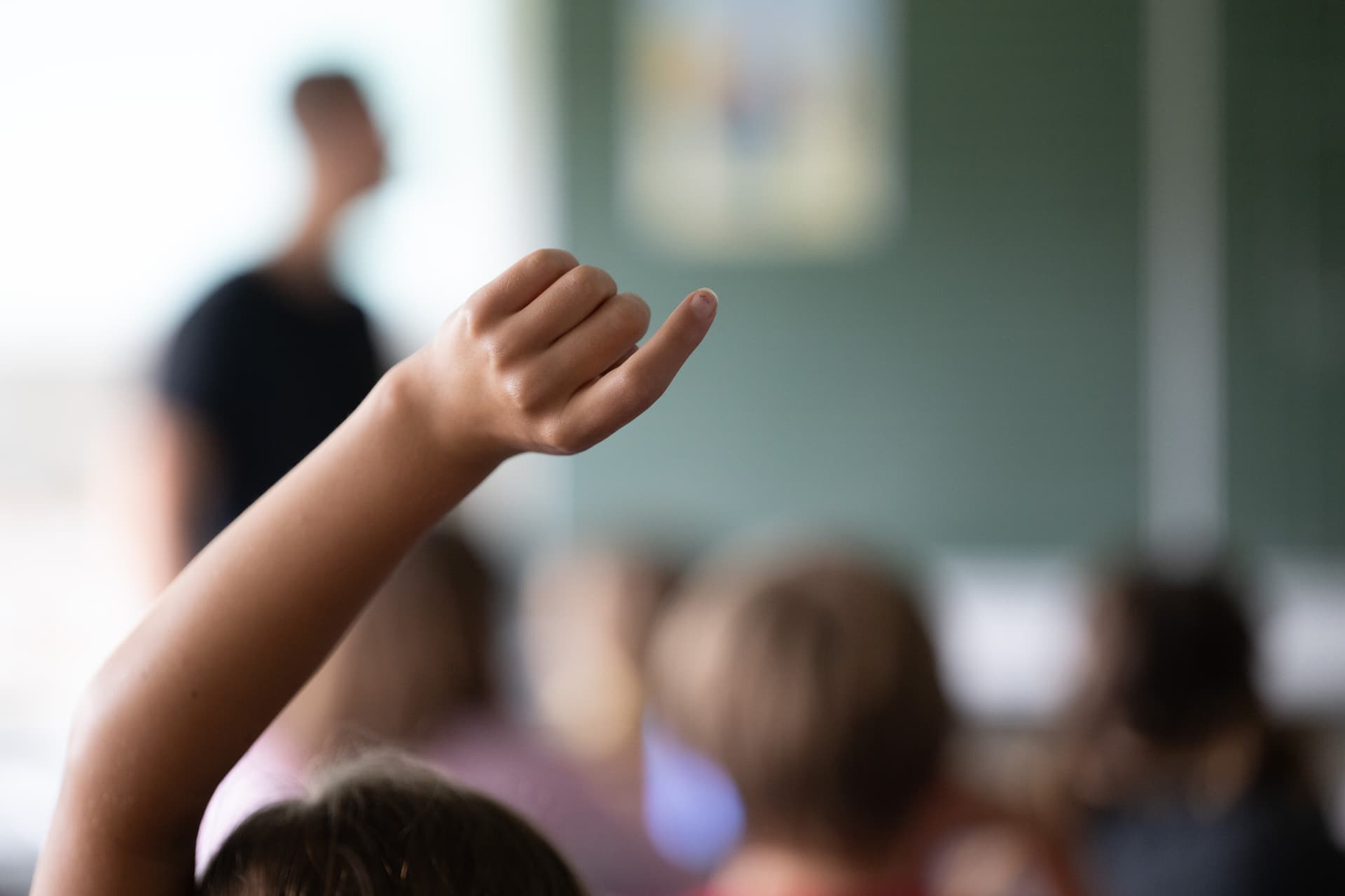 Neutralität unerwünscht: Wenn politische Haltung in Klassenzimmern zur Pflicht wird