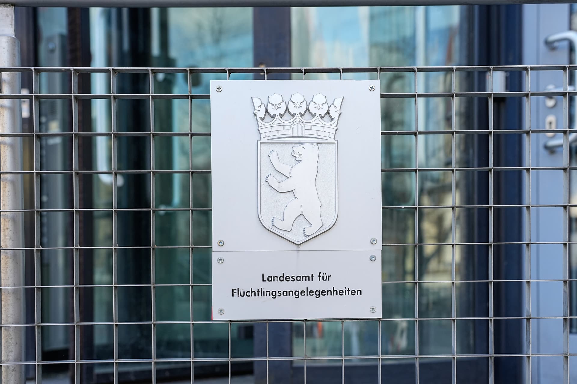Berlin spart, das Landesamt für Flüchtlingsangelegenheiten prasst: Knapp 22.000 Euro für neuen Teppichboden im Präsidialbereich