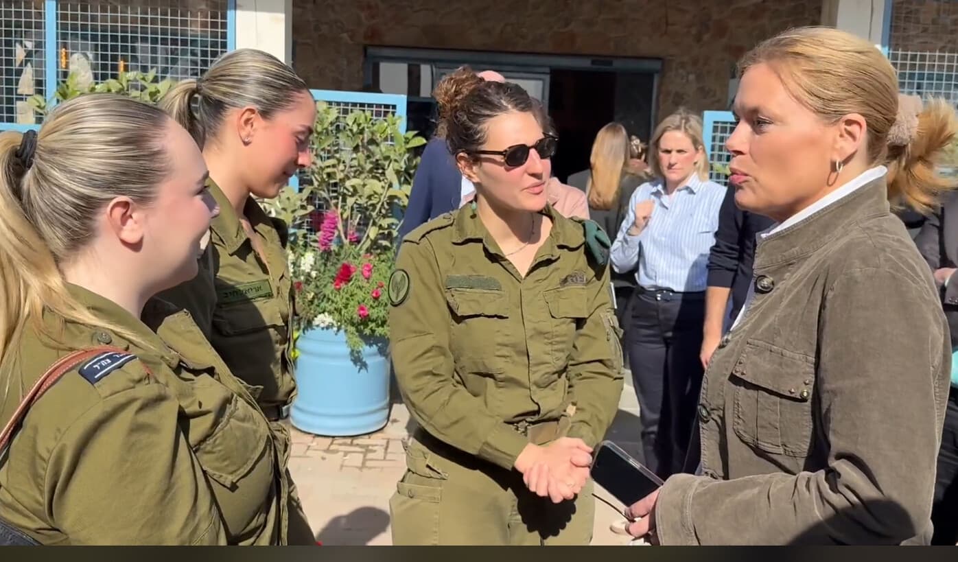 Klöckner als erste deutsche Politikerin seit dem Hamas-Terror vom 7. Oktober im Gazastreifen