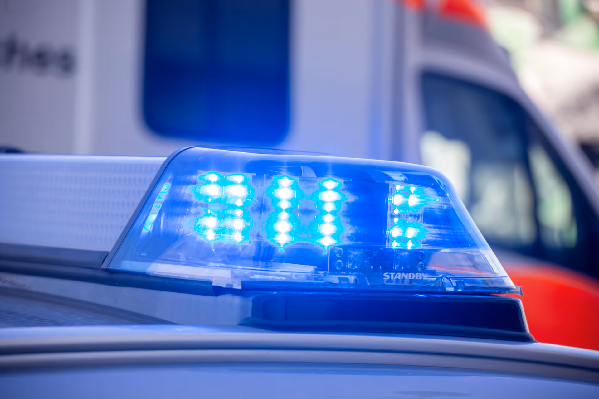 NRW: Iraker greift Hausmeister in Flüchtlingsunterkunft mit Messer an – Opfer in Lebensgefahr