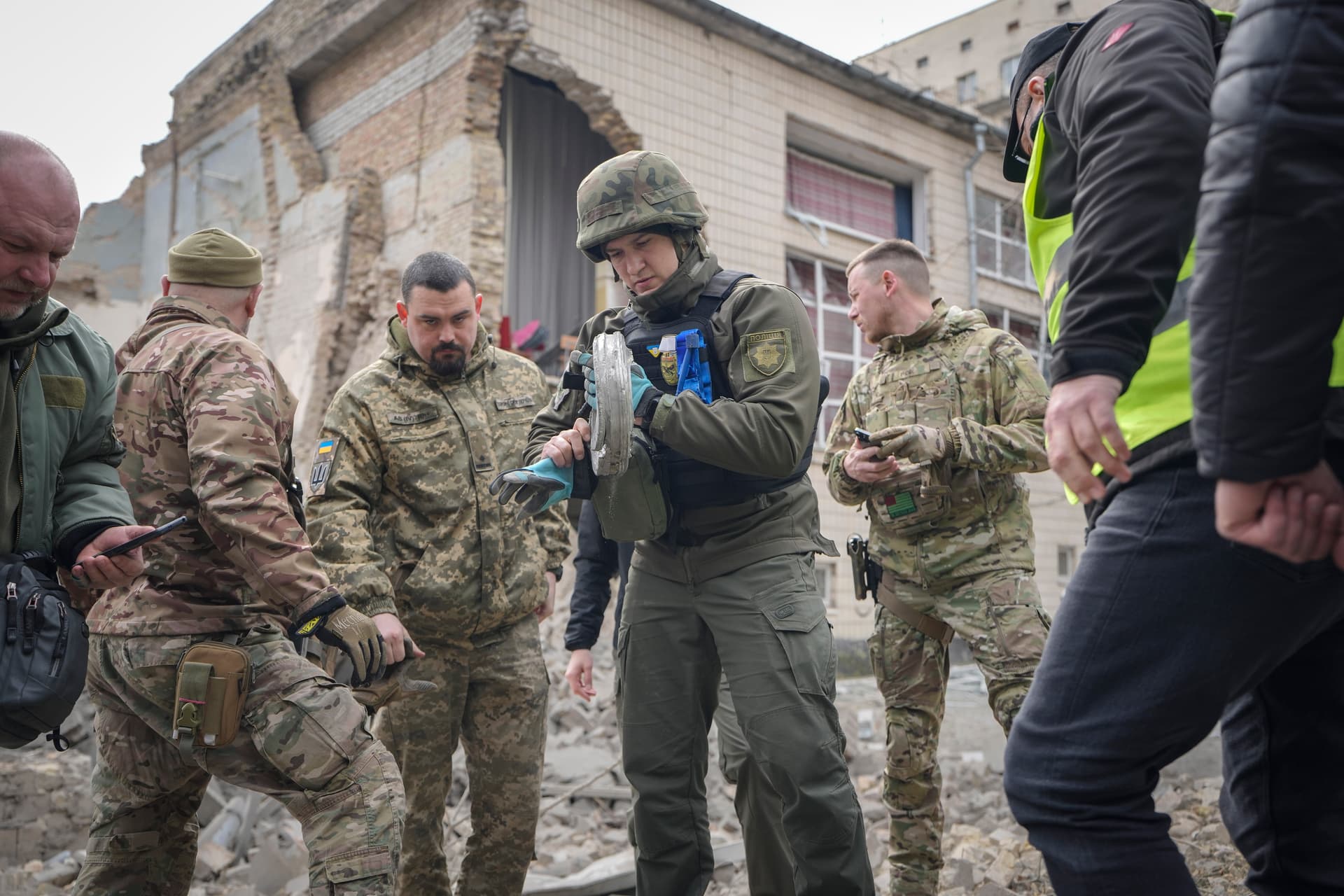 Ukraine: Luftabwehr hat höchste Priorität – Deutschland beteiligt sich an Granatenlieferung