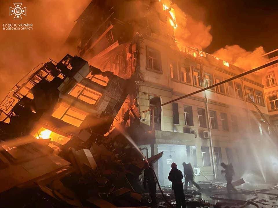 Feuer in Odessa: Neue russische Angriffe auf ukrainische Hafenstädte