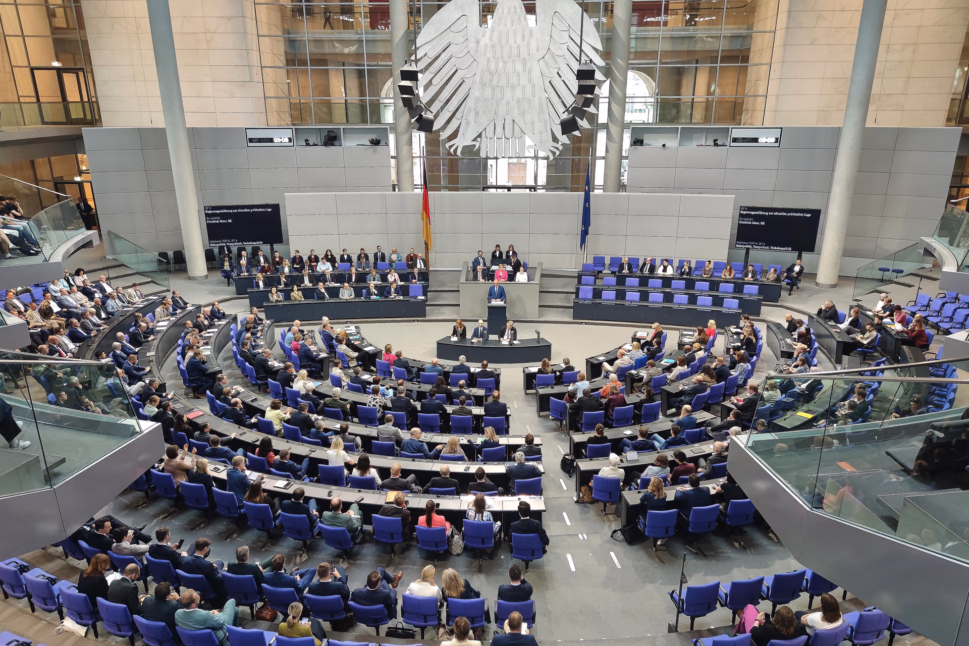 „An Verwandte verschenkt“: Bundestagsabgeordnete ordern 43,5 Prozent aller Dienst-iPhones kurz vor Weihnachten