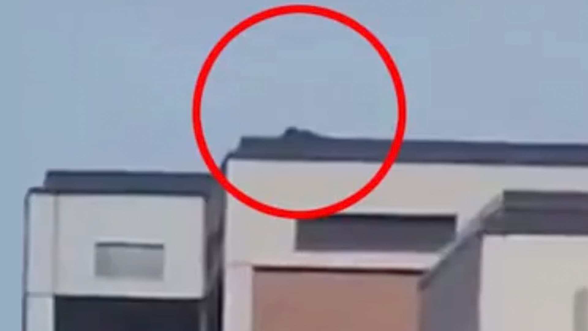 Schoss der Attentäter vom Dach aus? USA jagen den Mörder von Charlie Kirk