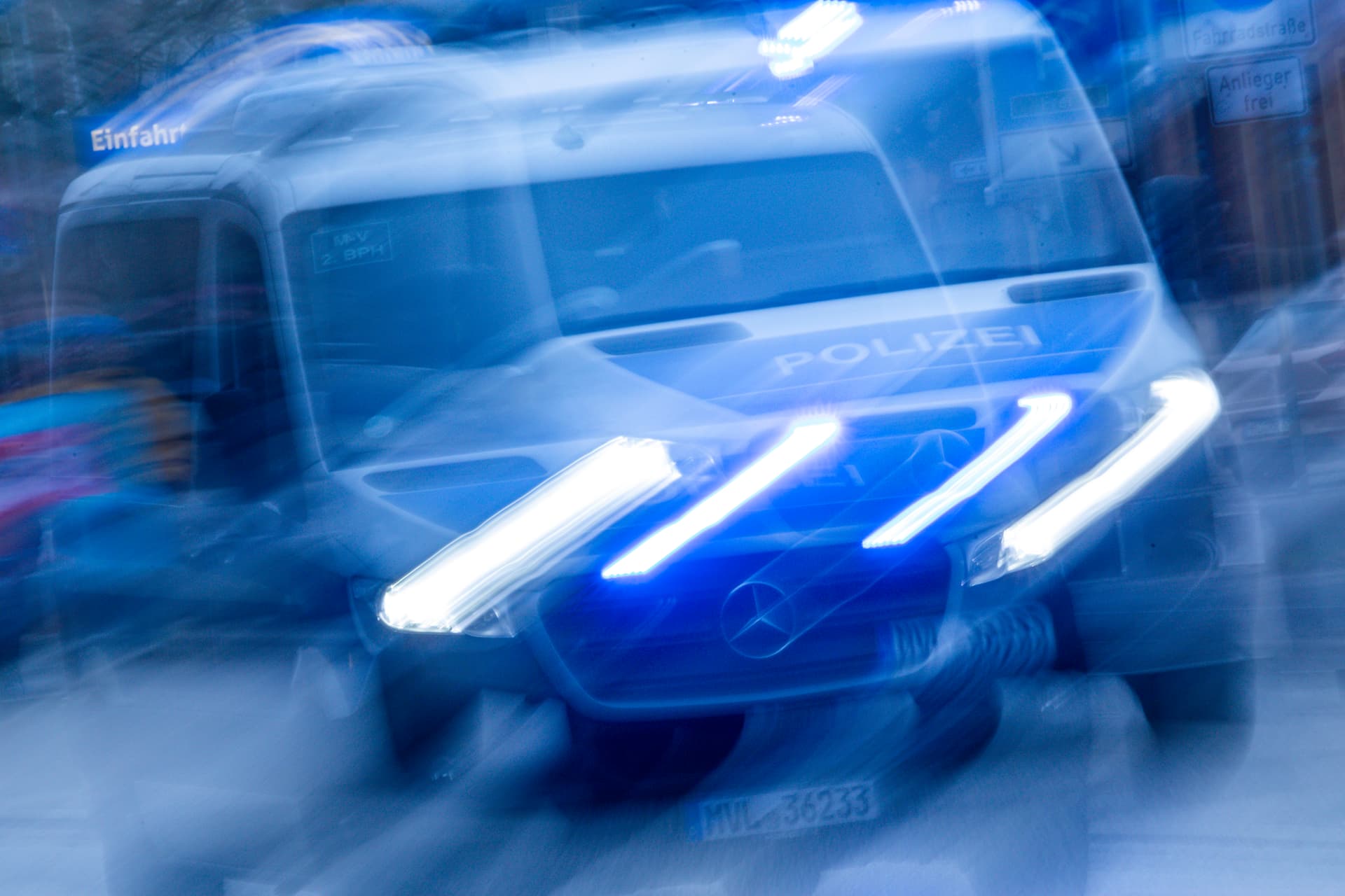 Messer-Gewalt in Deutschland: Afghane sticht auf Landsleute ein, Marokkaner wedelt mit zwei Stichwaffen