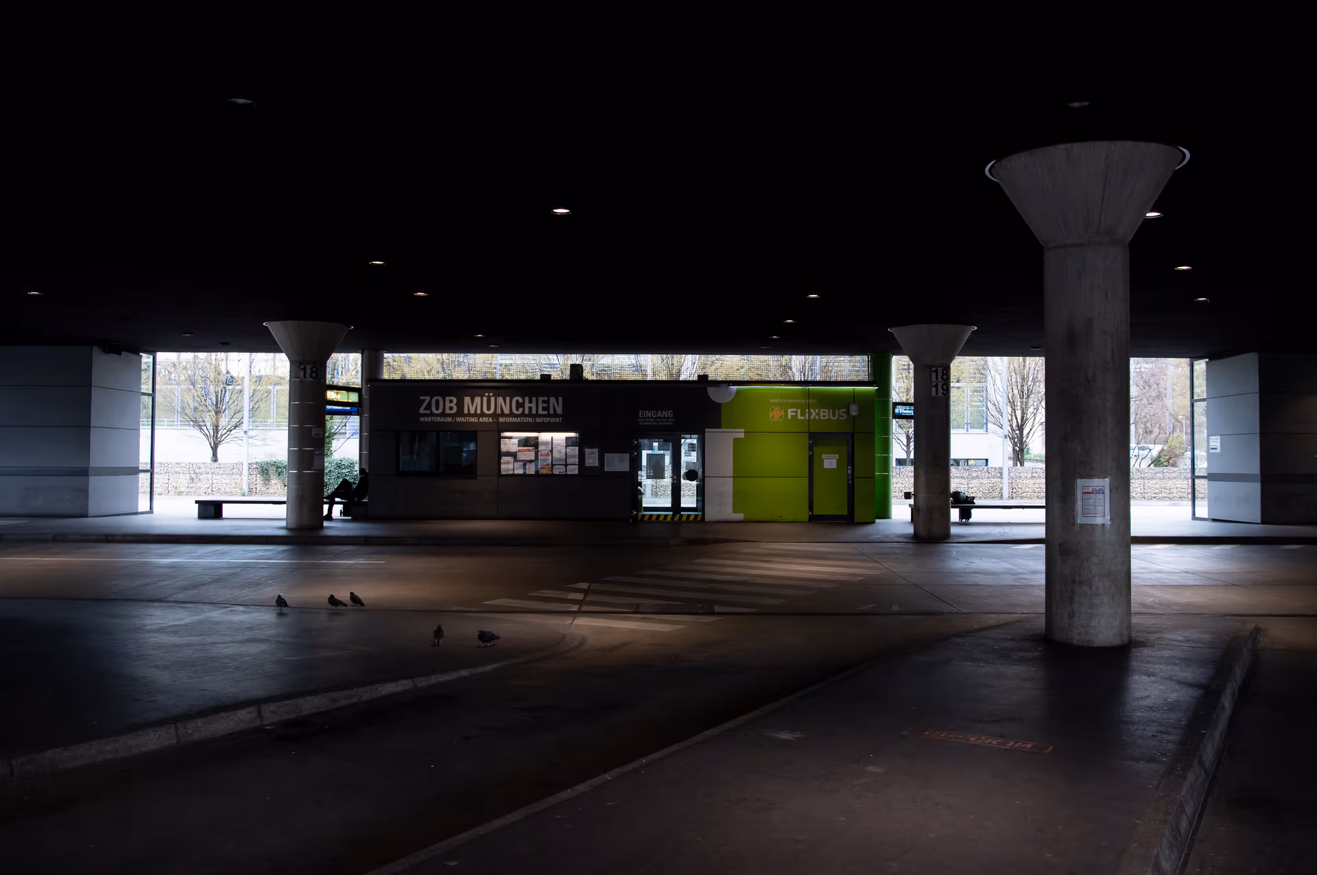 Mädchen (18) von zwei Syrern am Münchener Busbahnhof vergewaltigt