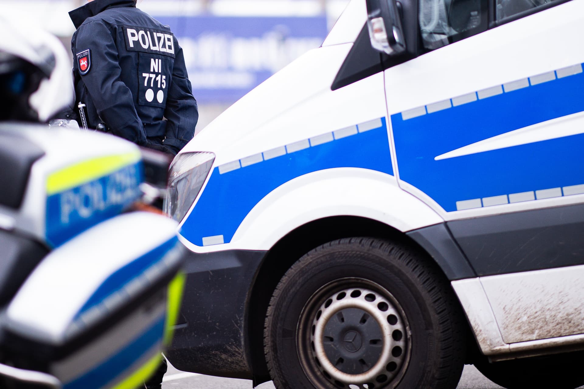Lebensgefährlich verletzt: 17-Jähriger sticht auf Geburtstagsfeier mit einem Messer auf 15-Jährigen ein