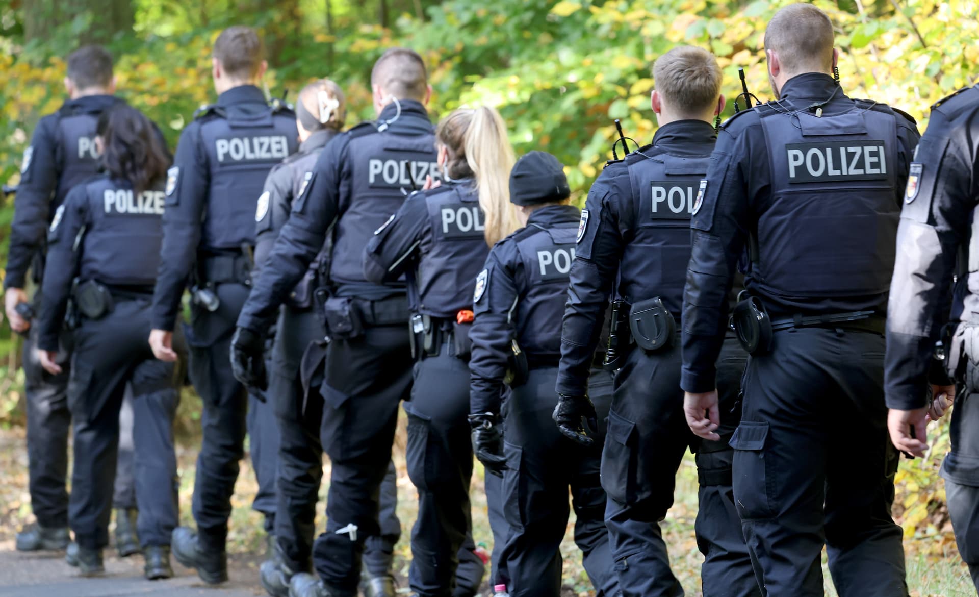 Ermittler gehen von „Fremdverschulden” aus: Polizei findet Leiche von Fabian (8)