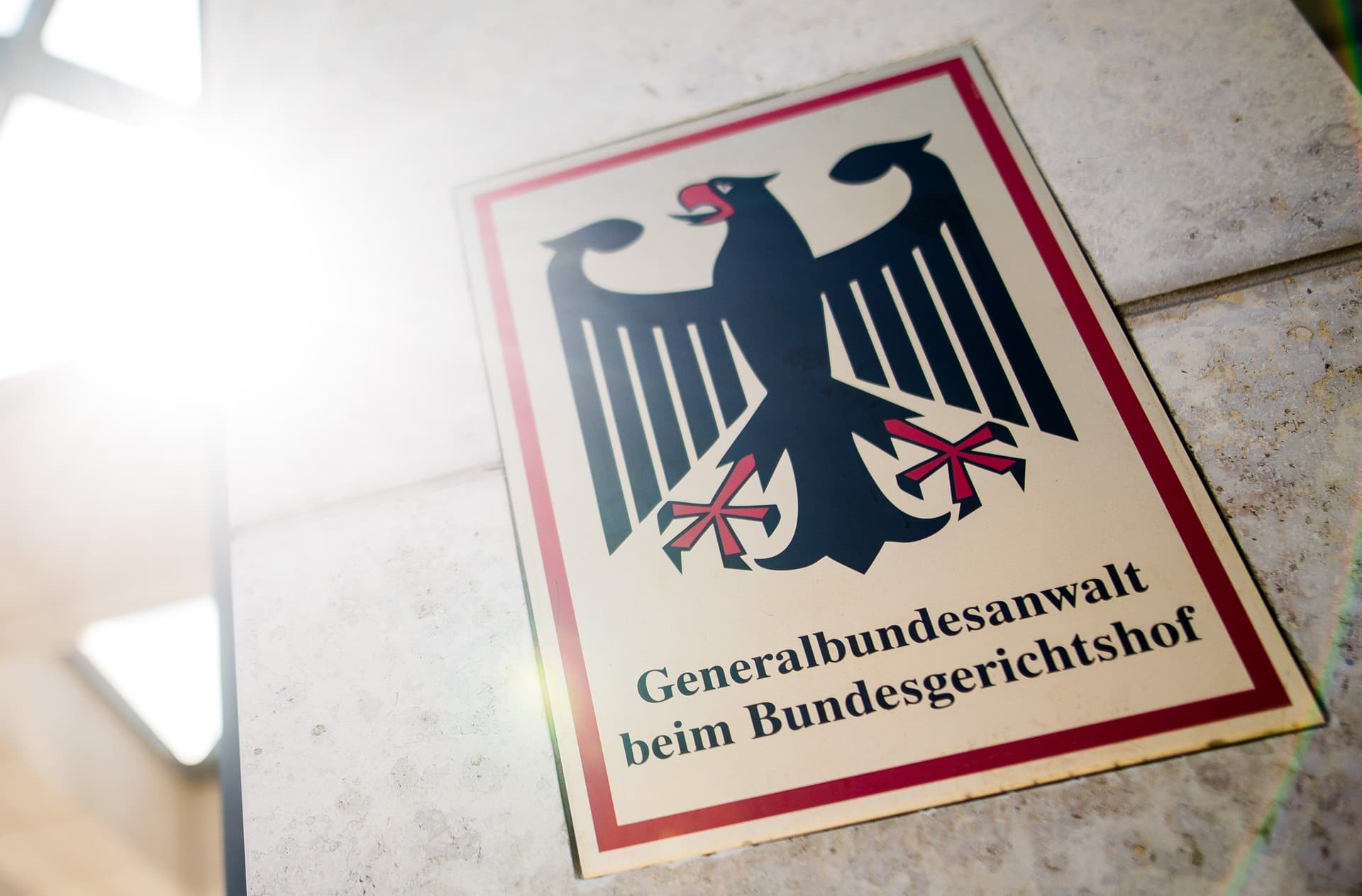 Todesliste und Kopfgeld auf Politiker: Polizei nimmt Mann fest, der im Darknet zu Anschlägen aufgerufen hat