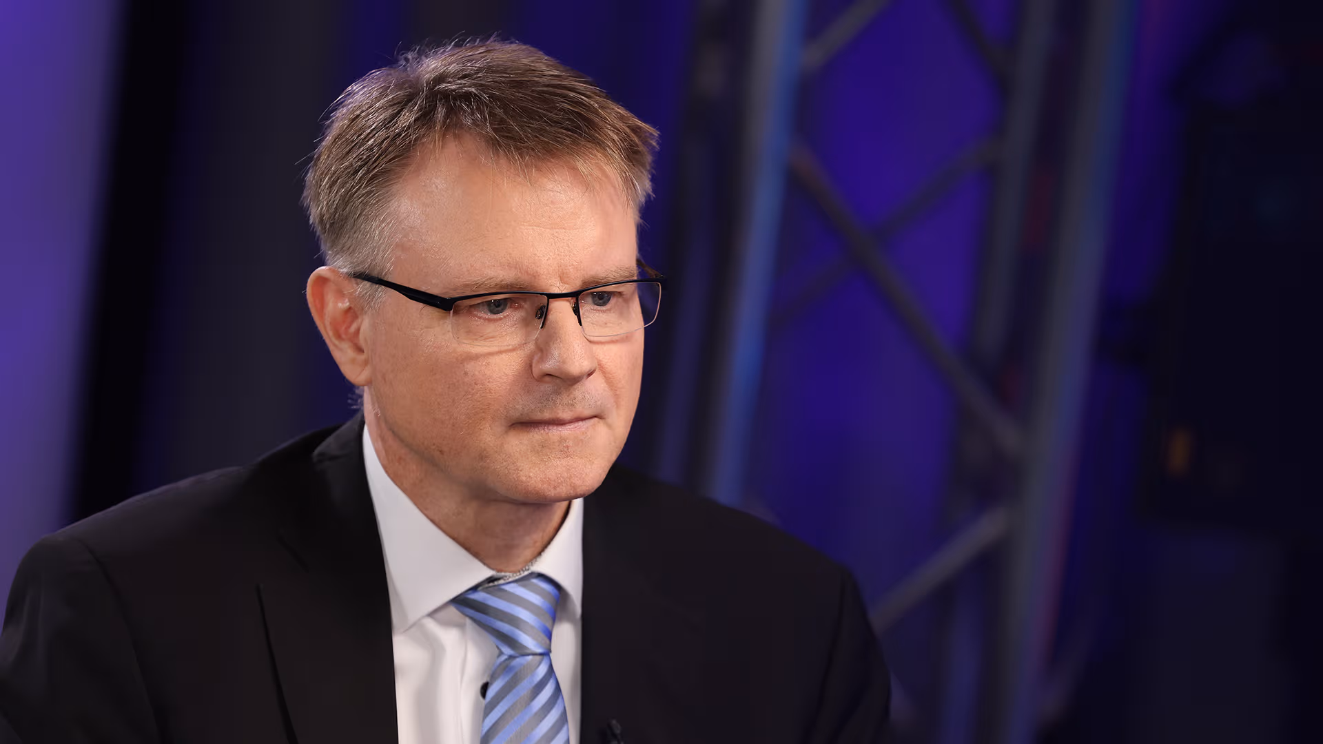 Ökonom Prof. Dr. Stefan Kooths über Rentenreform: „Im Wesentlichen wird die Unwucht im bestehenden Rentensystem zu Lasten der jüngeren Jahrgänge – und damit der Standortqualität – weitergewälzt“