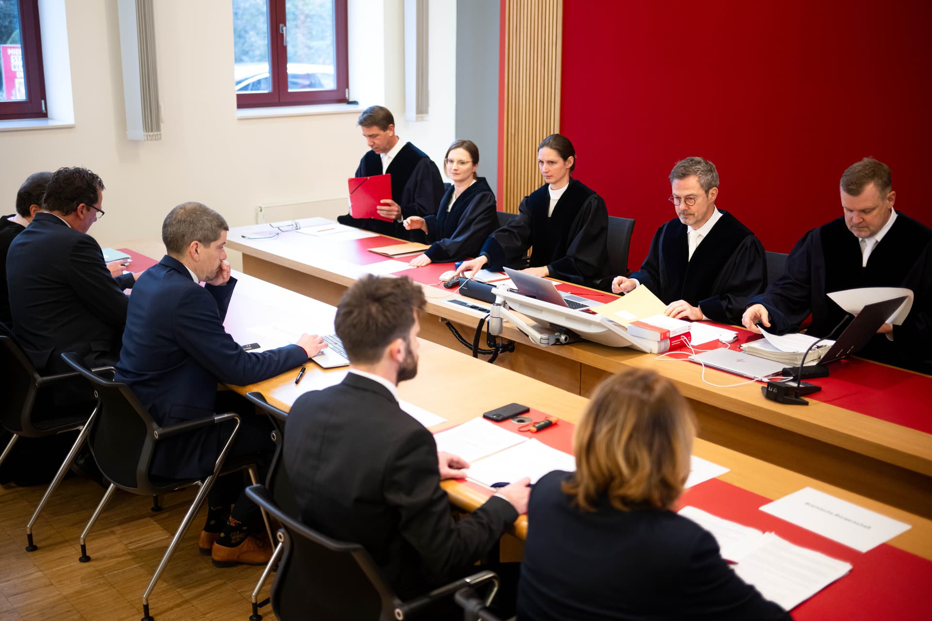 Zusammenarbeit mit Linksextremisten? Stellvertretender Bremer Verfassungsrichter soll V-Mann enttarnt haben