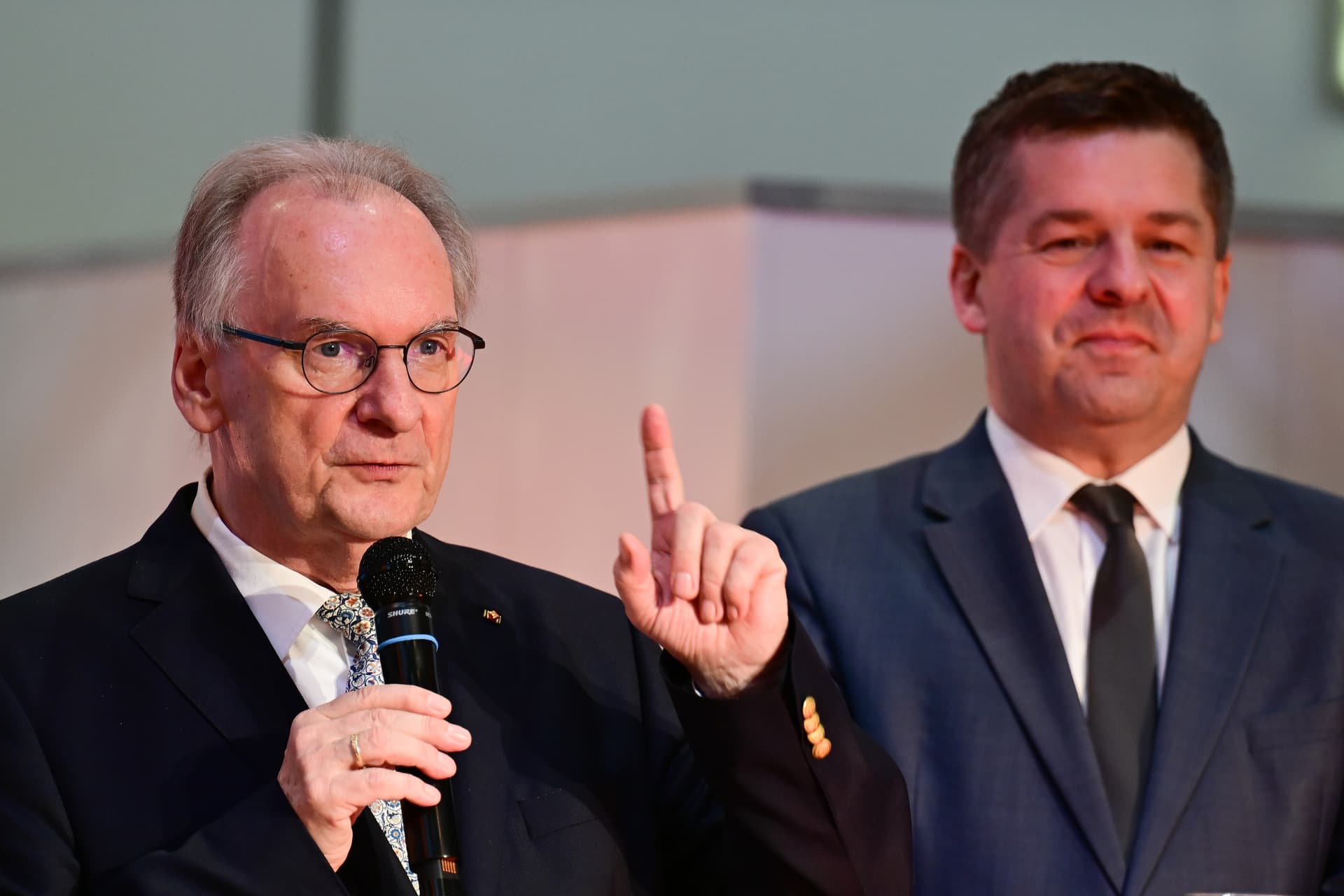 „Nicht die Zeit für Spielchen“: Haseloff zurückgetreten – wird Sven Schulze heute neuer Ministerpräsident von Sachsen-Anhalt?