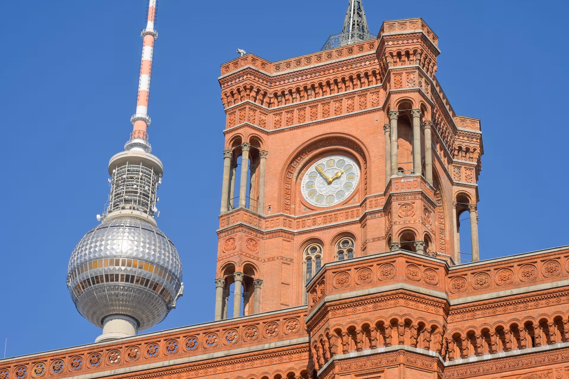 Umfrage Abgeordnetenhauswahl in Berlin: CDU nur noch knapp vor AfD