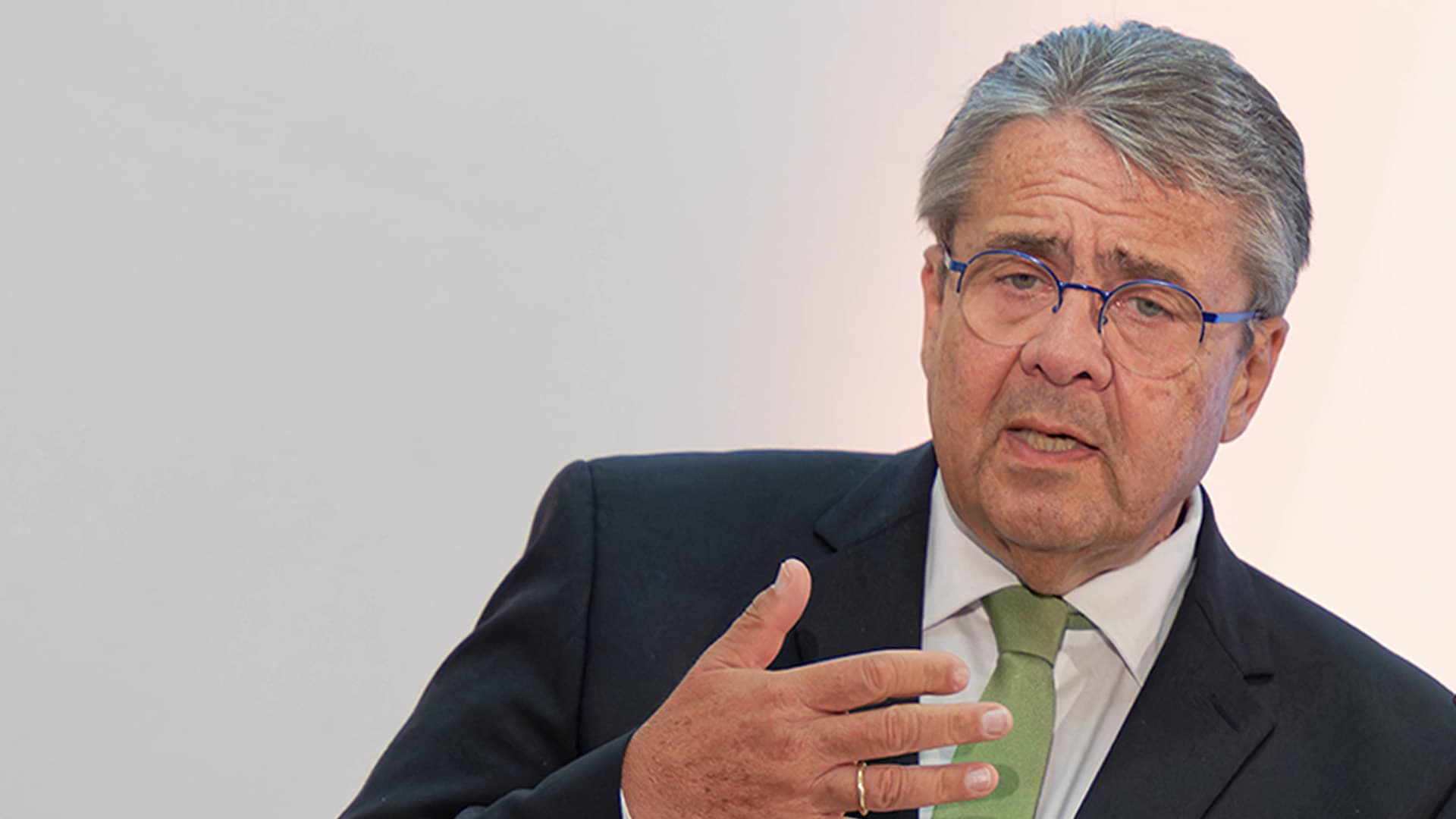 Regierung befördere „Politikzorn und damit Extremismus“: Sigmar Gabriel zählt Ampel-Koalition öffentlich an