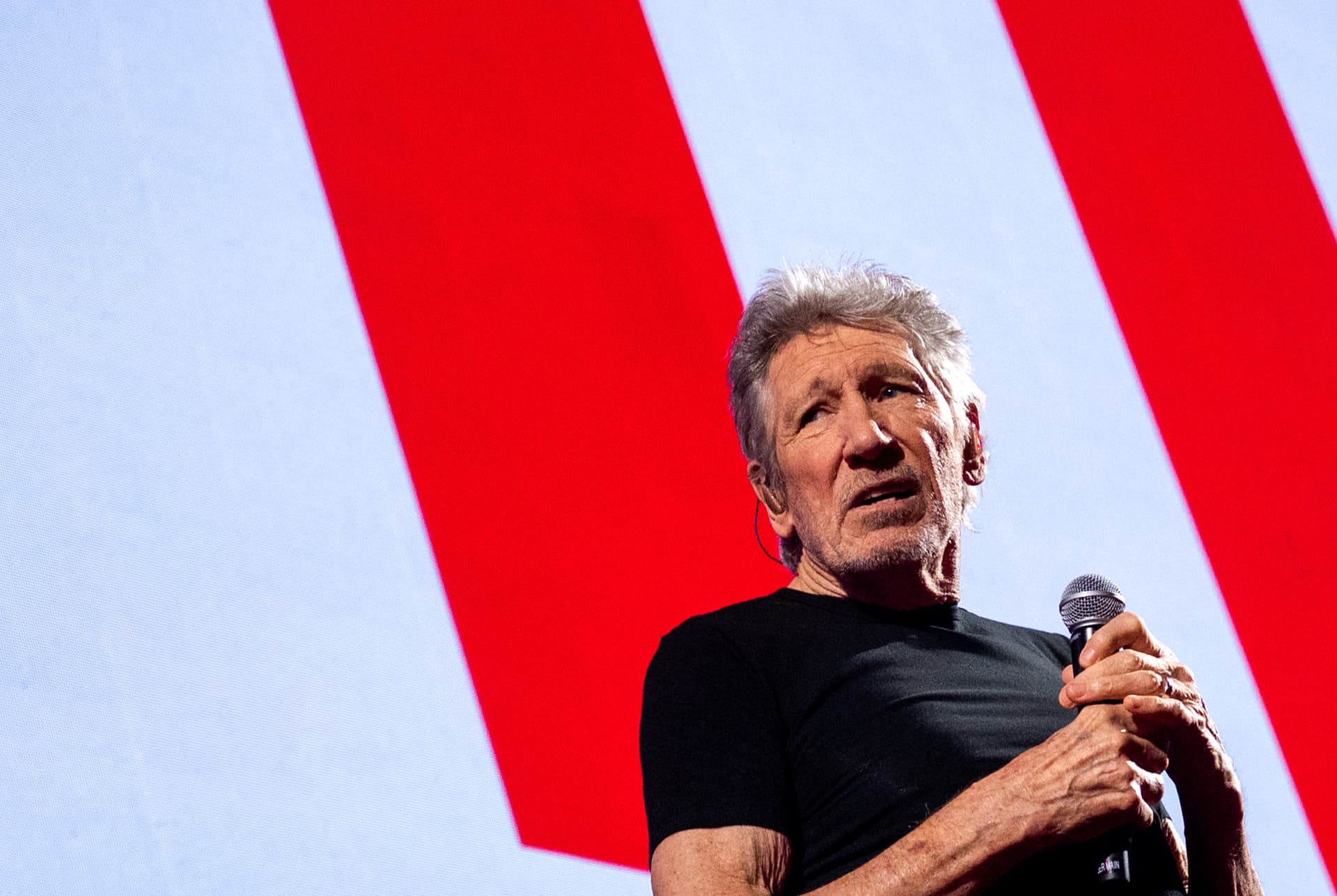 Roger Waters heult bei Auftritt: „Ich bin kein Antisemit“