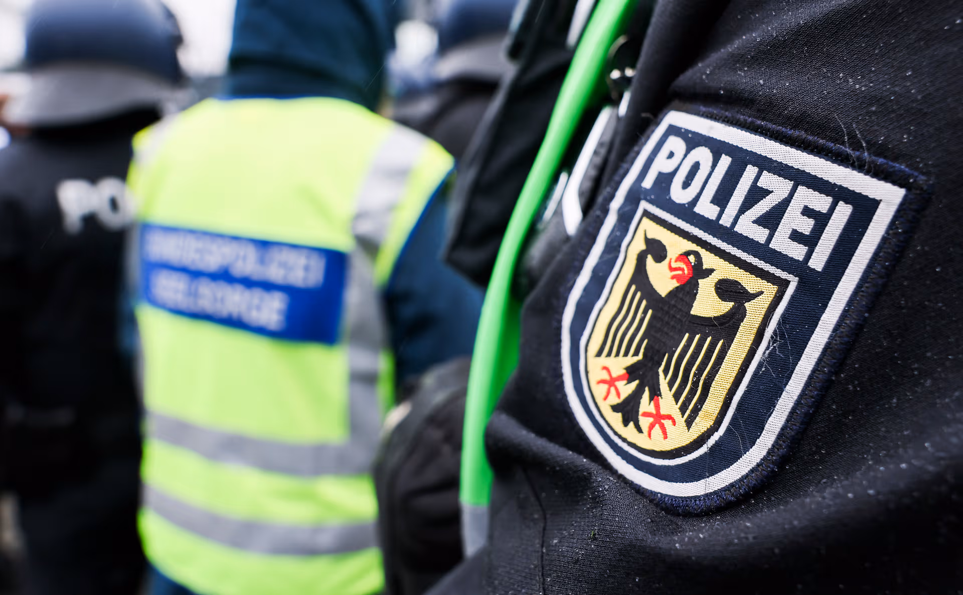 Nach Mordanschlag auf Beamtin: Polizei stürmt berüchtigtes Hochhaus in Kiel