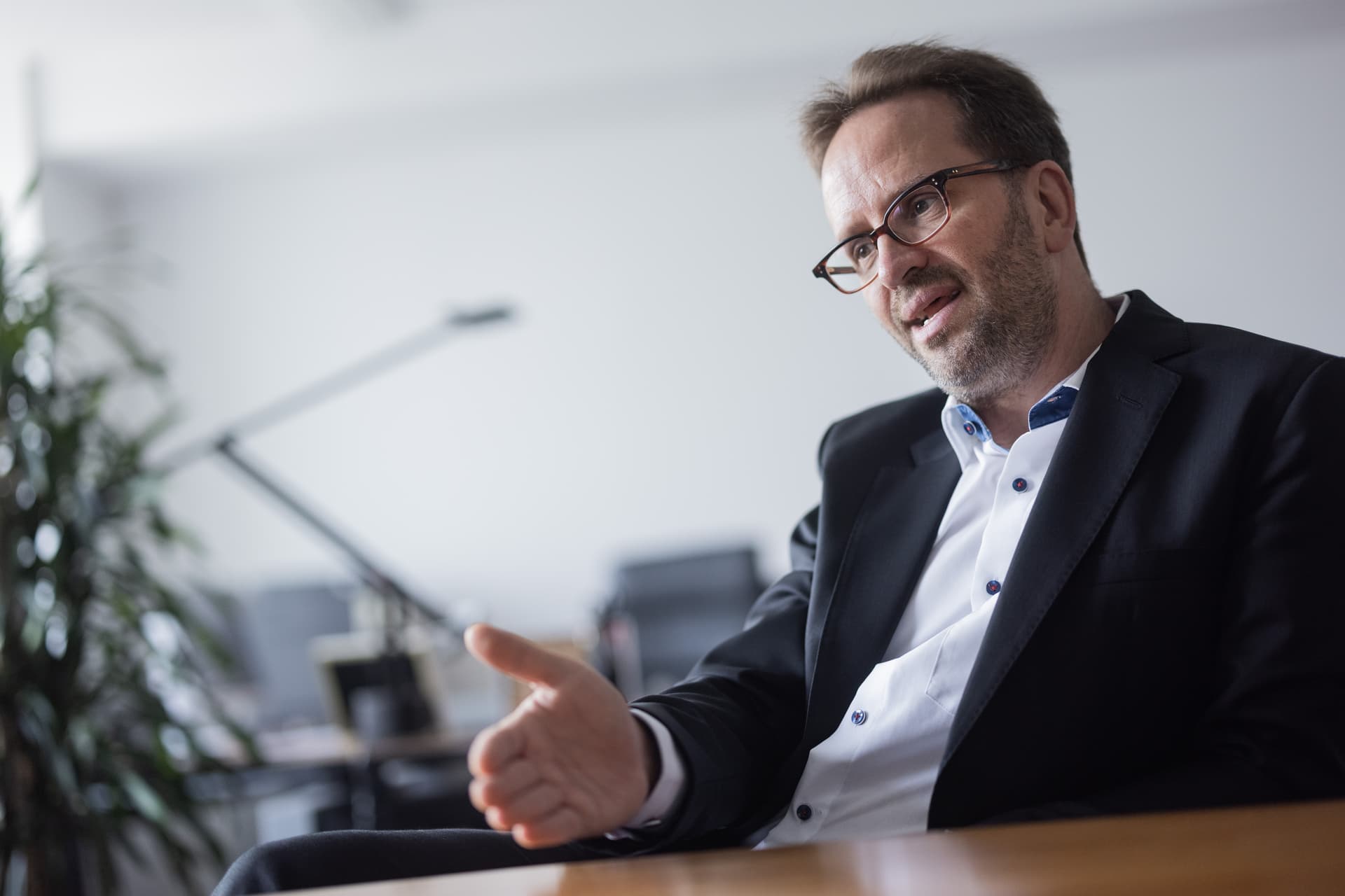 Bundesnetzagentur-Chef entlarvt Energiewende als utopisch