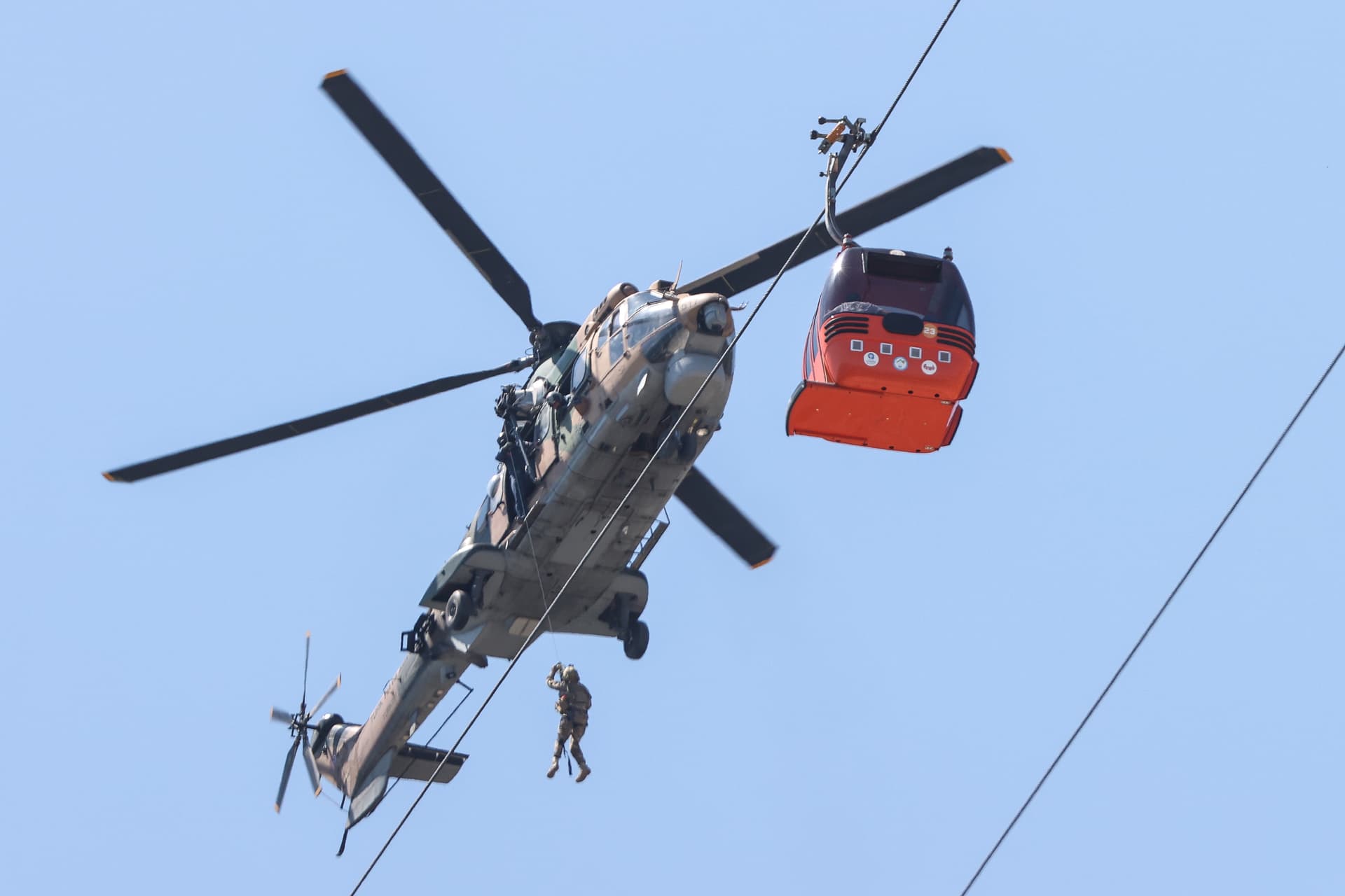 Ein Toter Seilbahn-Horror in der Türkei: Boden bricht aus Gondel raus