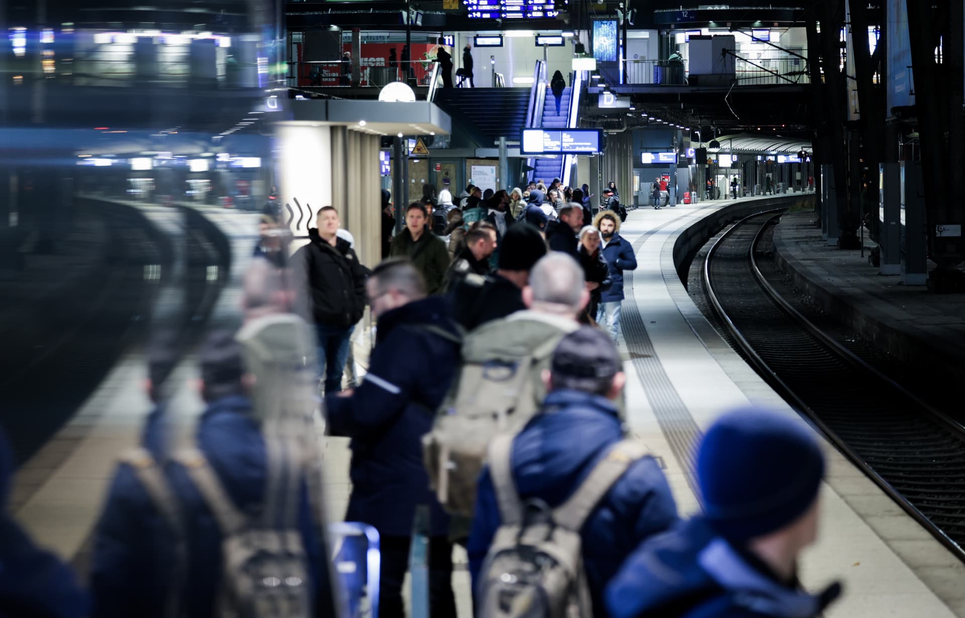 Massive Beeinträchtigungen bei der Bahn und im Flugverkehr: Wie der Streik Deutschland lahmlegt