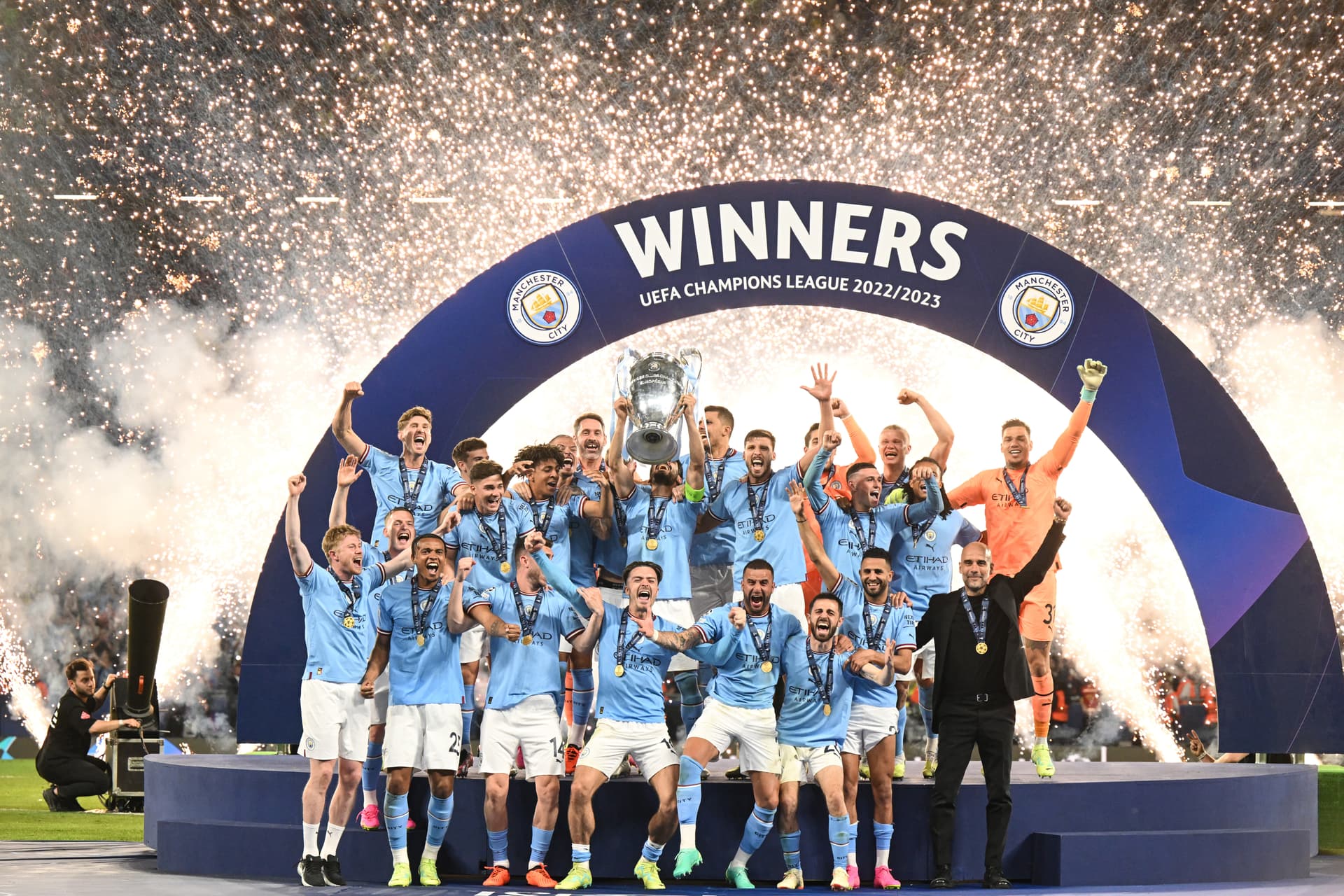 Viel enger als gedacht: Aber am Ende holt Manchester City die Champions League
