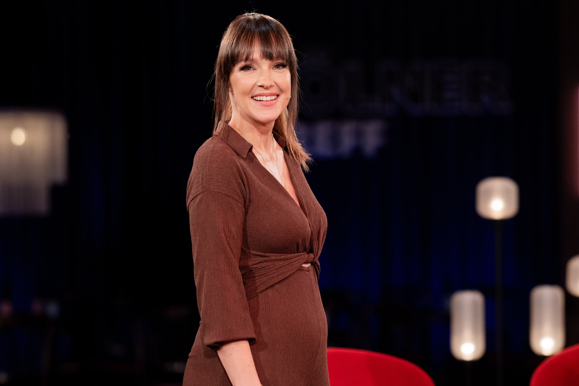 Carolin Kebekus wird Mama! Komikerin zeigt Babybauch im TV