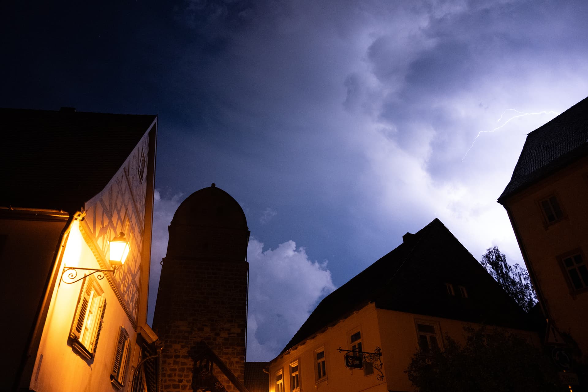 Unwetter in Franken: Zahlreiche Einsätze