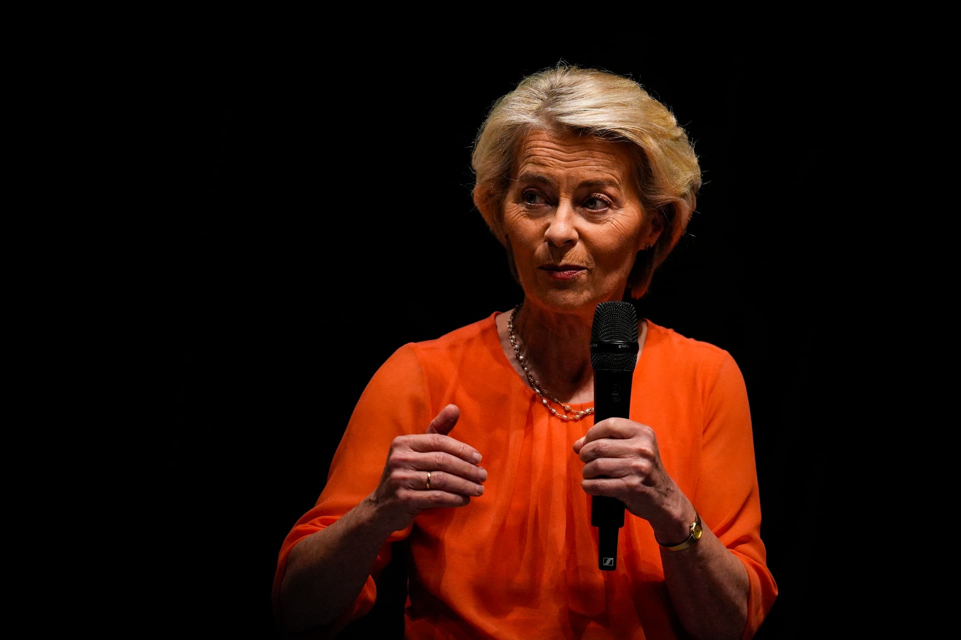 „Intransparenz und Missmanagement in der Corona-Politik“: Ursula von der Leyen muss sich Misstrauensvotum stellen
