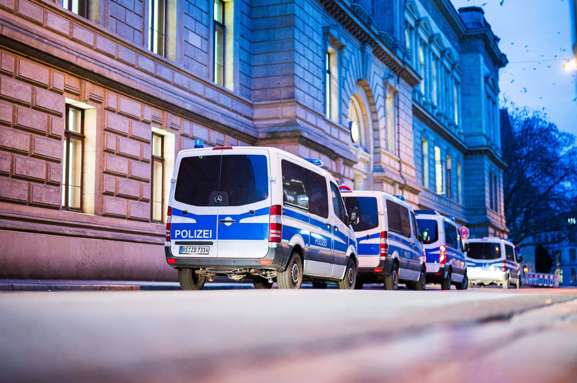 Eingebürgerter Afghane aus Braunschweig reist extra in die Schweiz, um Rache-Mord an geflüchteten Afghanen zu begehen