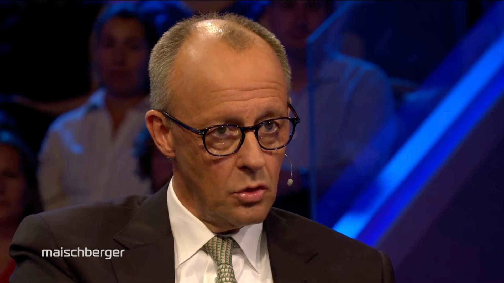 Merz kennt den größten Posten im Haushalt nicht: „Darf ich mal fragen, welche Zahlen das sind?“