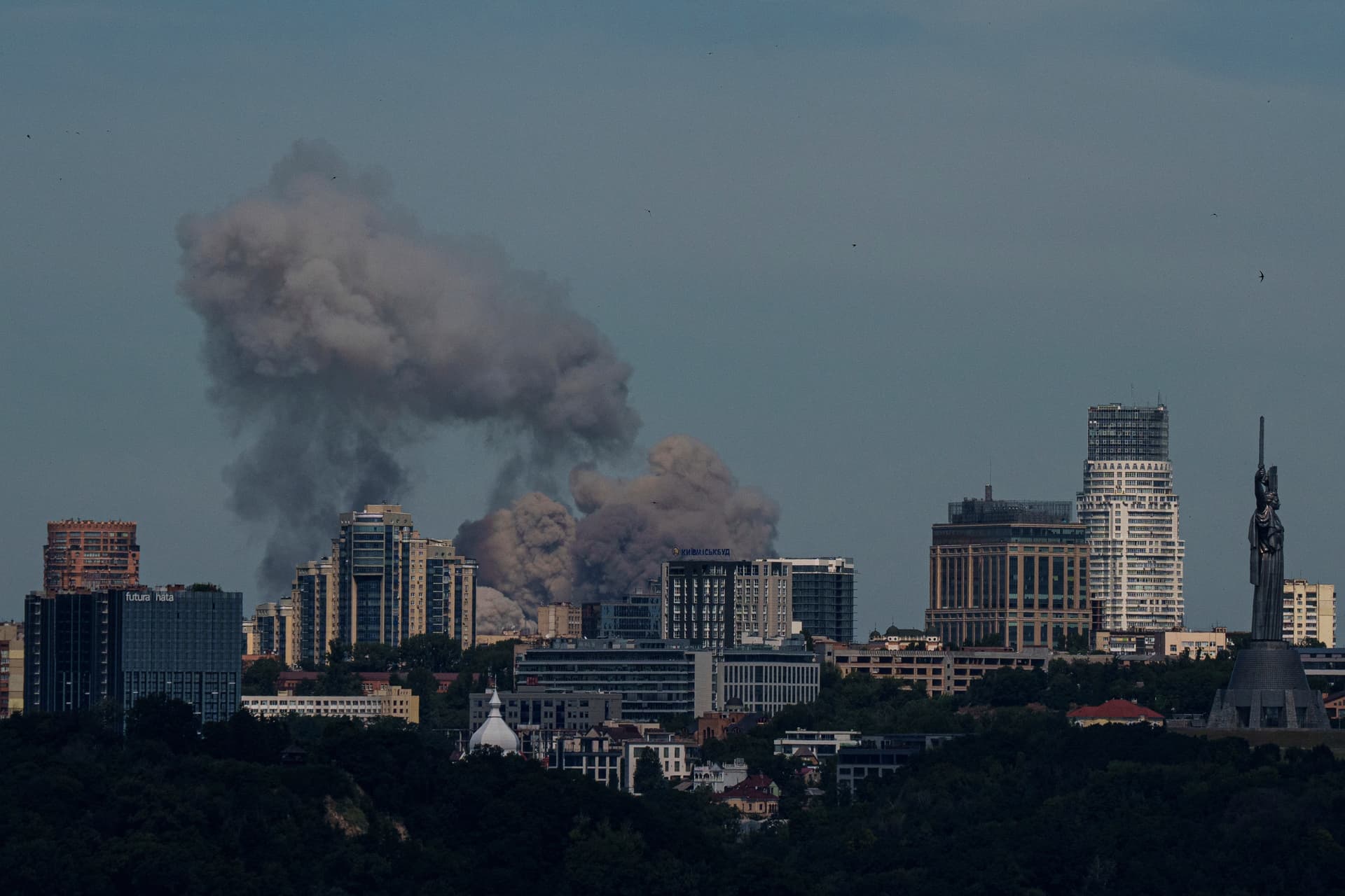 Ukraine: Russland bombardiert Kinderkrankenhaus – mindestens zehn Tote!