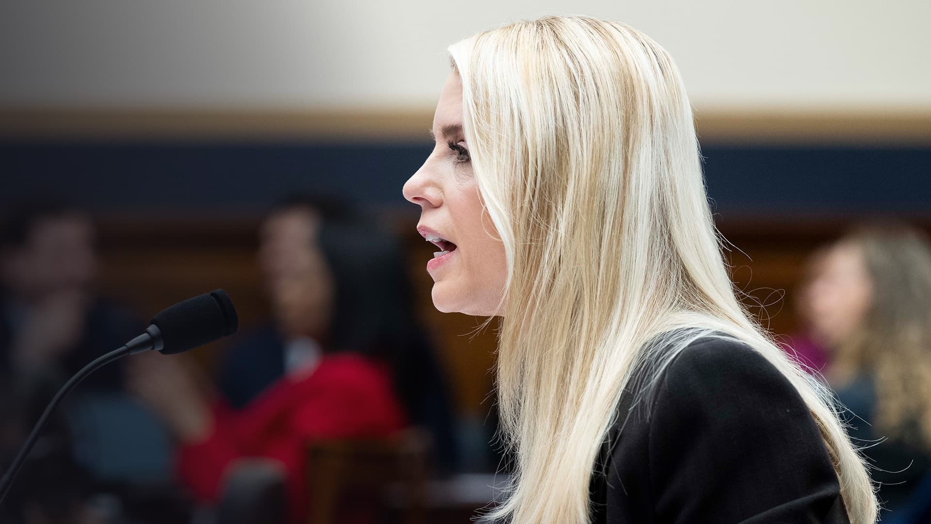 Heftiger Schlagabtausch um Epstein-Files: Kongress treibt Justizministerin Pam Bondi in die Defensive