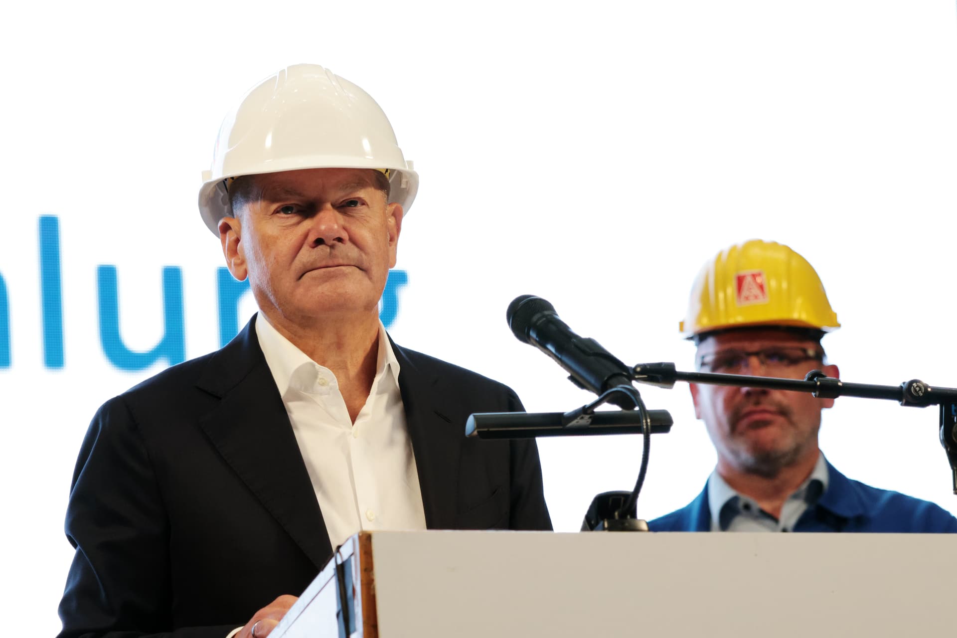 Bundestag beschließt: Staat rettet Krisen-Werft in Niedersachsen