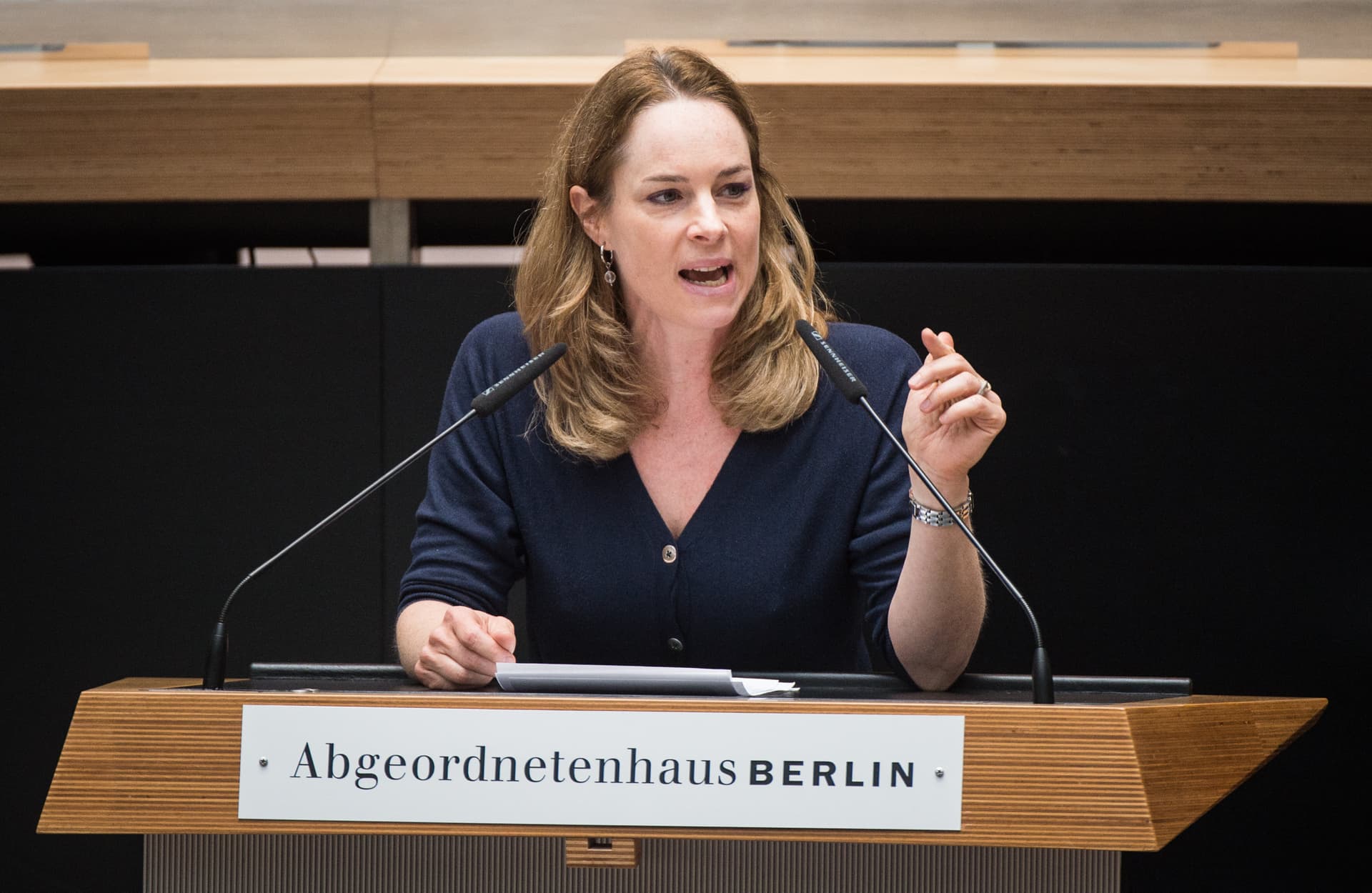 Üble Drohung von CDU-Abgeordneter: NIUS-Reporter soll „zu seinem eigenen Schutz“ nicht weiter recherchieren!