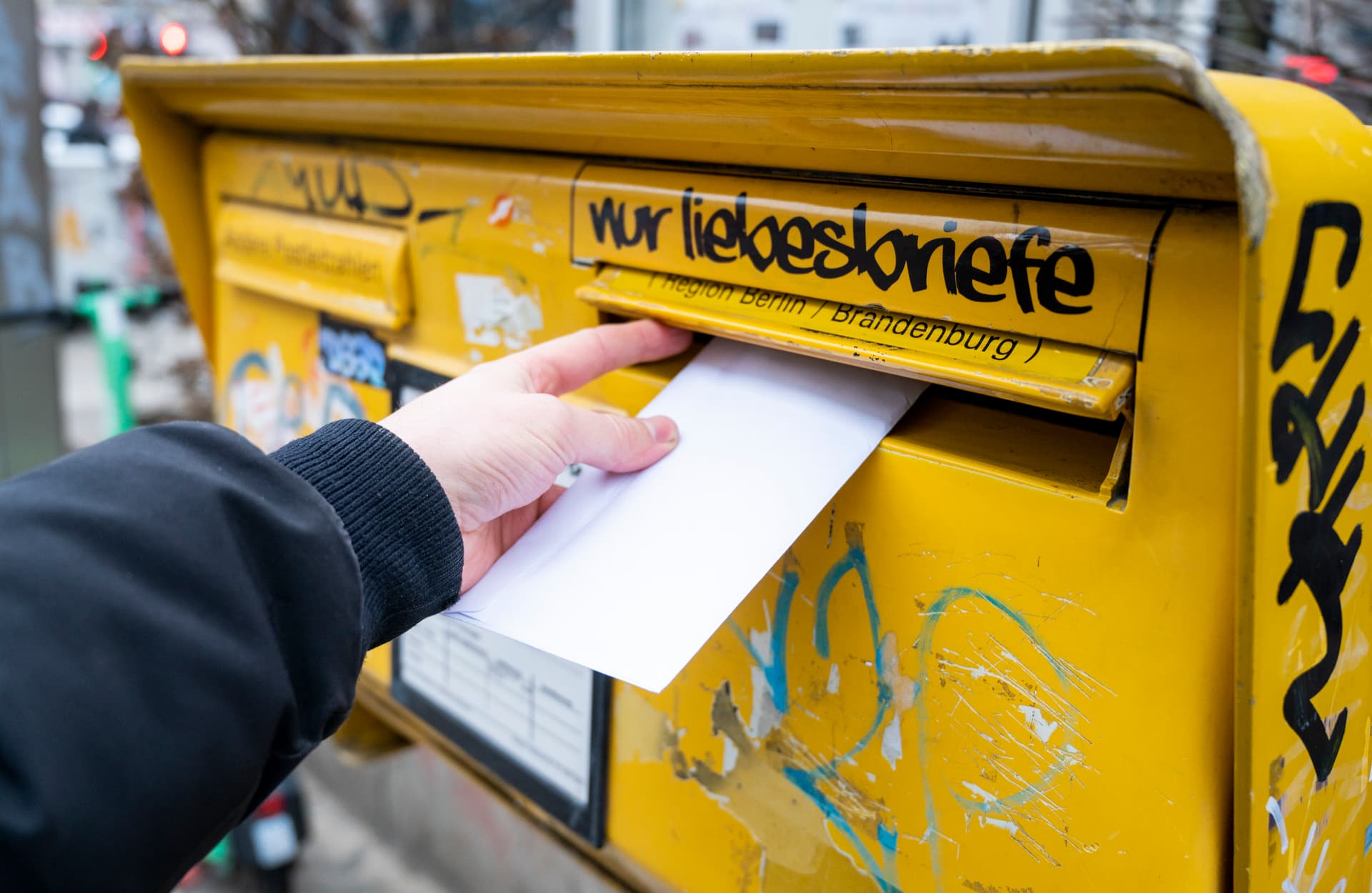 Post wollte schon wieder Briefporto erhöhen – darf aber nicht