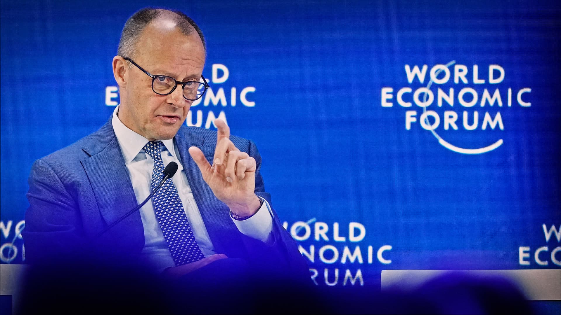 Merz-Attacke auf Arbeitnehmer in Davos: „Deutsche sind es gewohnt, 200 Stunden weniger zu arbeiten als unsere Schweizer Kollegen“