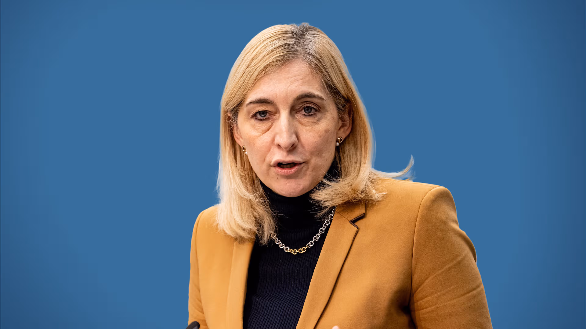 Erste Details zu Warkens Gesundheitsreform: Pflege soll noch teurer werden!