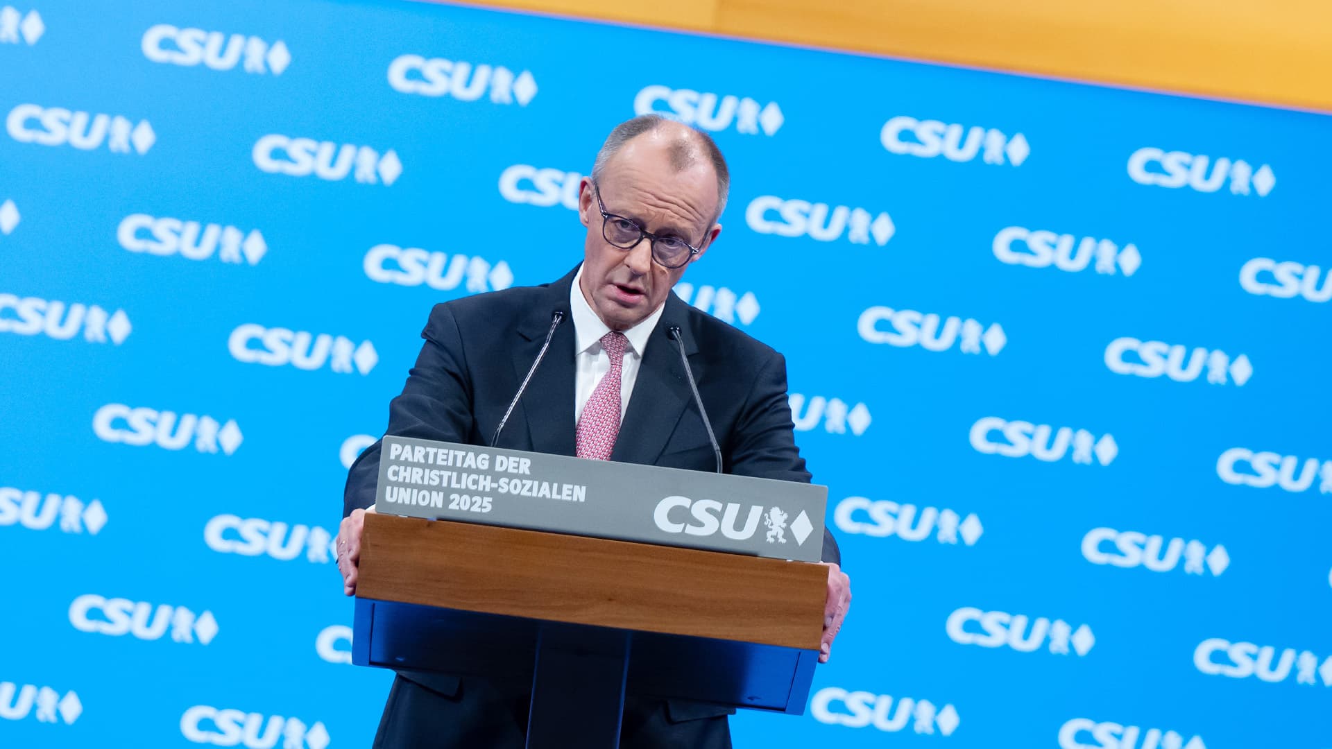 Nach Bärbel Bas geht jetzt auch Merz auf die Industrie los!