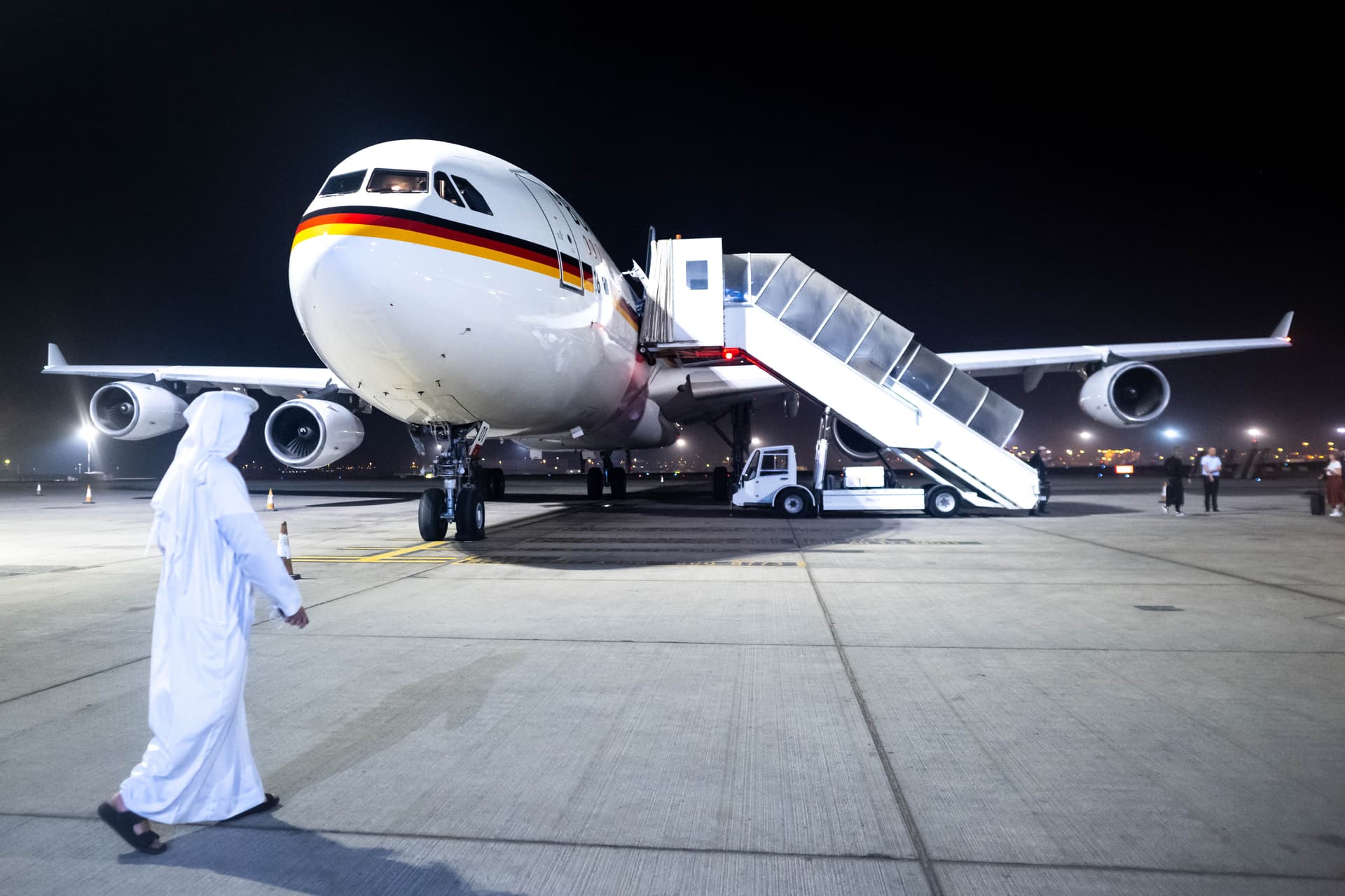 Mindestens 100.000 Euro Zusatzkosten für Baerbocks Pannenflug nach Abu Dhabi