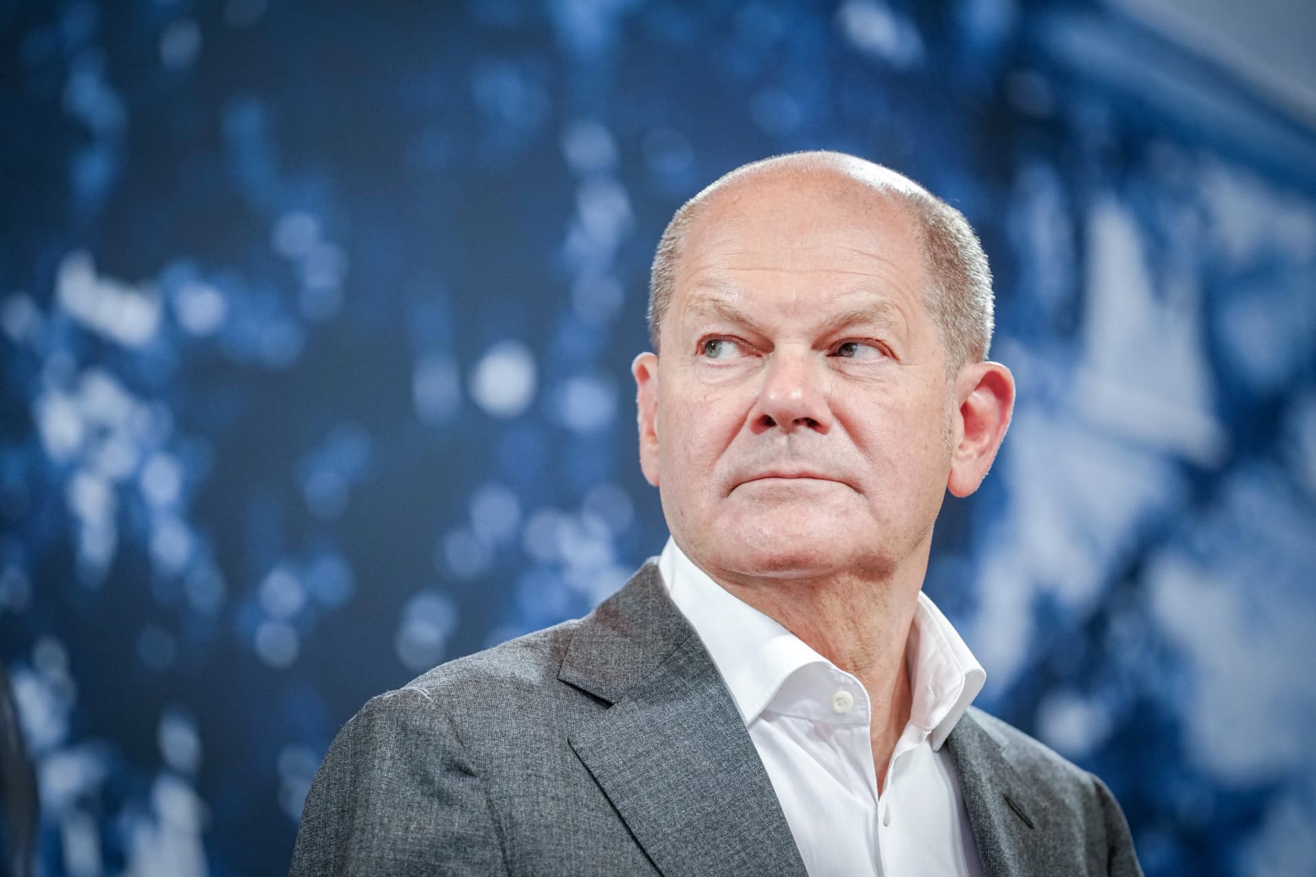 Kanzler Scholz: „Wenn man bepöbelt wird, darf man zurückpöbeln“