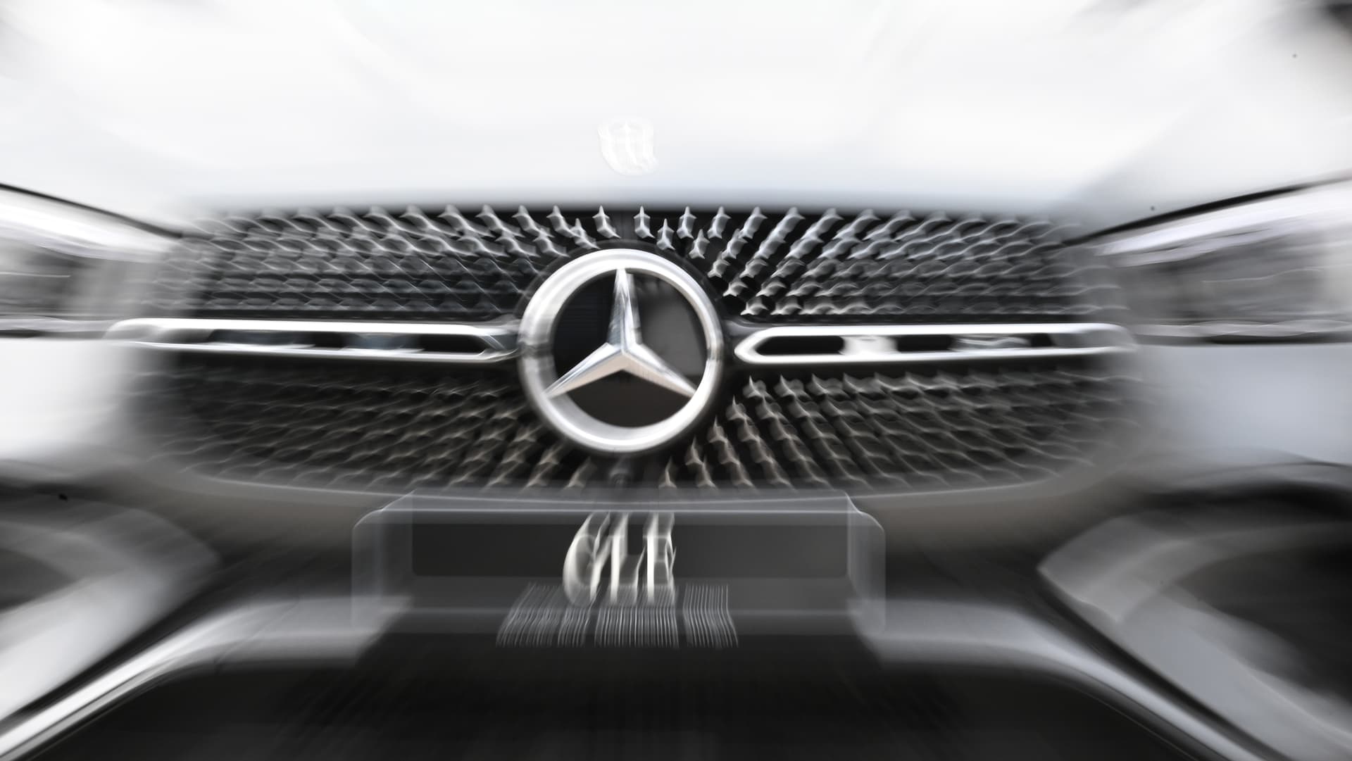 Erhöhte Unfallgefahr! Mercedes ruft weltweit rund 261.000 SUVs zurück