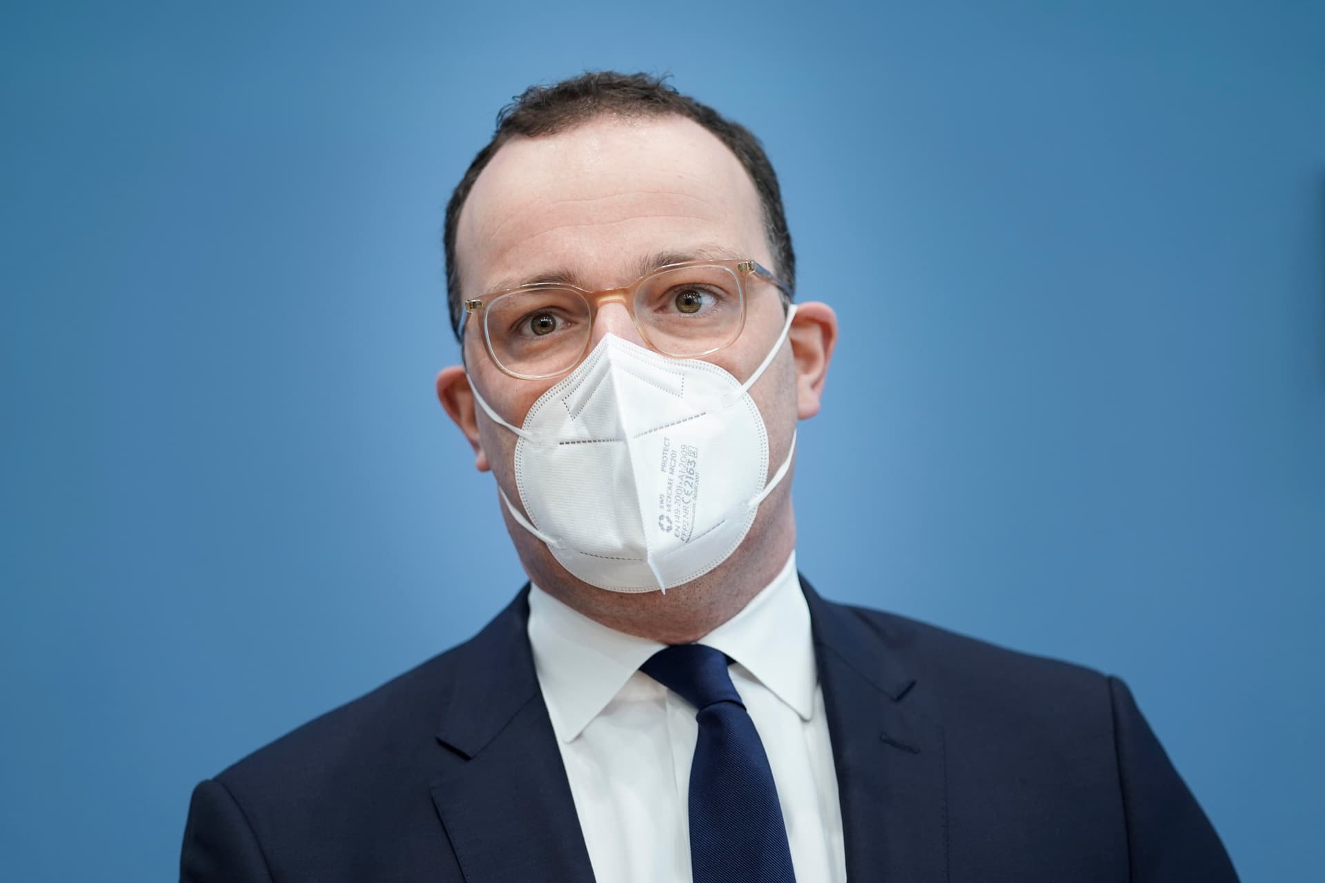 Entsorgungskosten von acht Millionen Euro Steuergeld: Großteil von Spahns Covid-Masken ungenutzt verbrannt