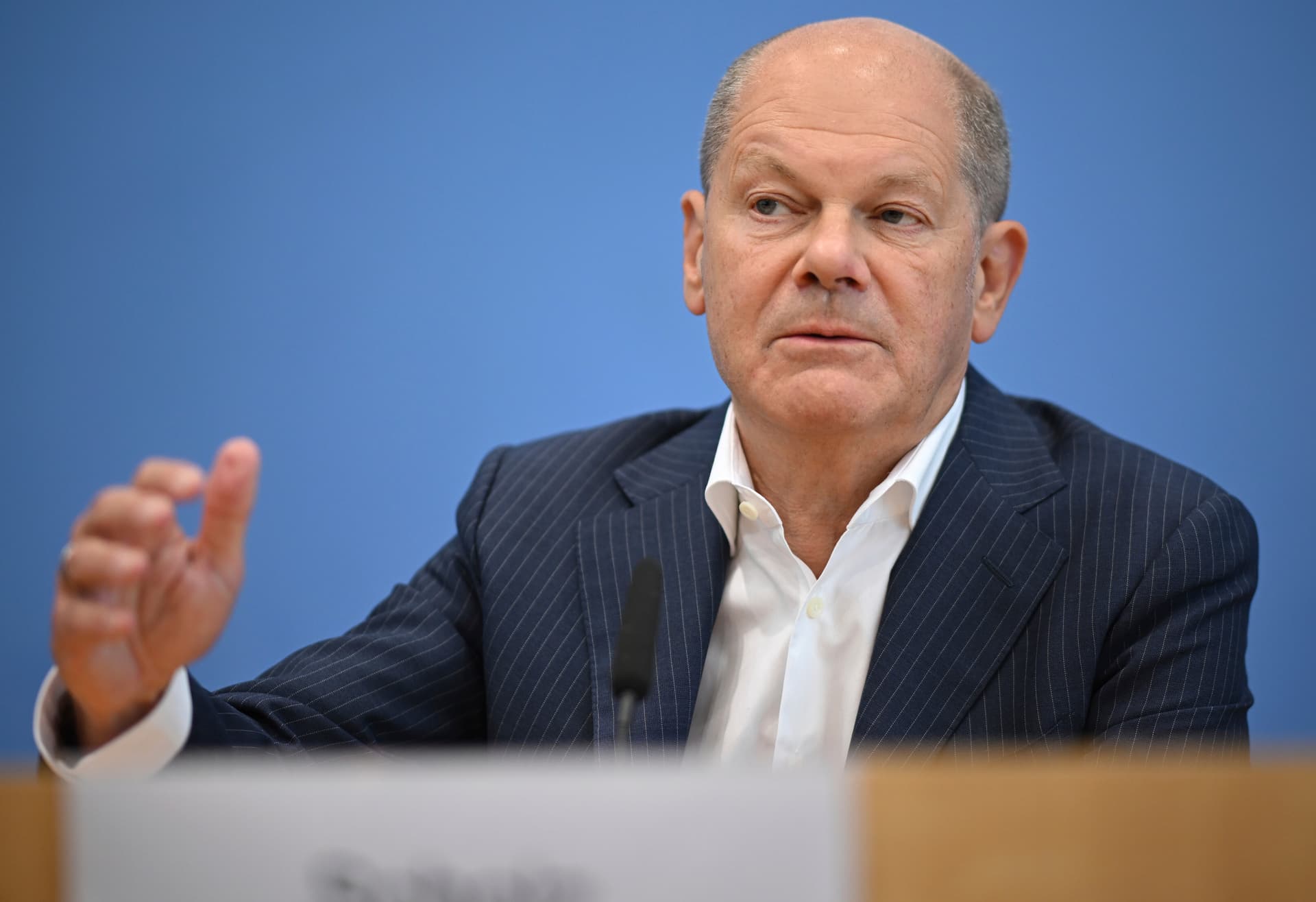 NIUS fragt den Bundeskanzler: Werden nach Compact „extreme Meinungen“ verboten? – „Es gibt Grenzen, über die man nicht hinwegsehen kann“