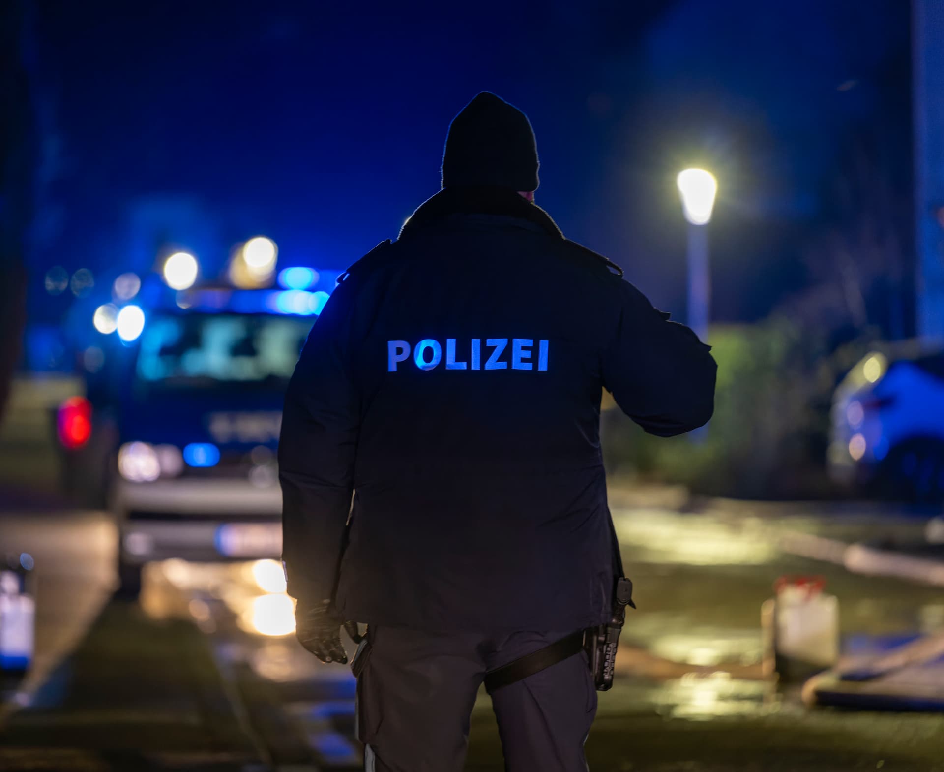 Not-OP, Intensivstation! Junge (13) bei Messer-Attacke lebensgefährlich verletzt – 7 Verdächtige festgenommen