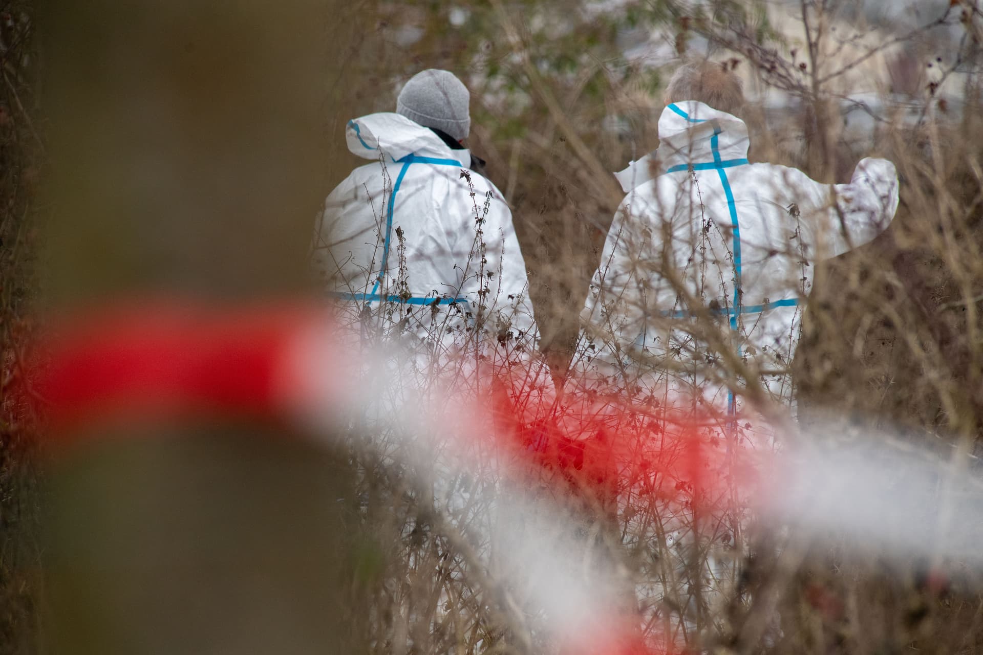 Polizei geht von Mord aus: 18-Jährige tot in Kleingartenanlage gefunden – Pärchen (19, 20) festgenommen!