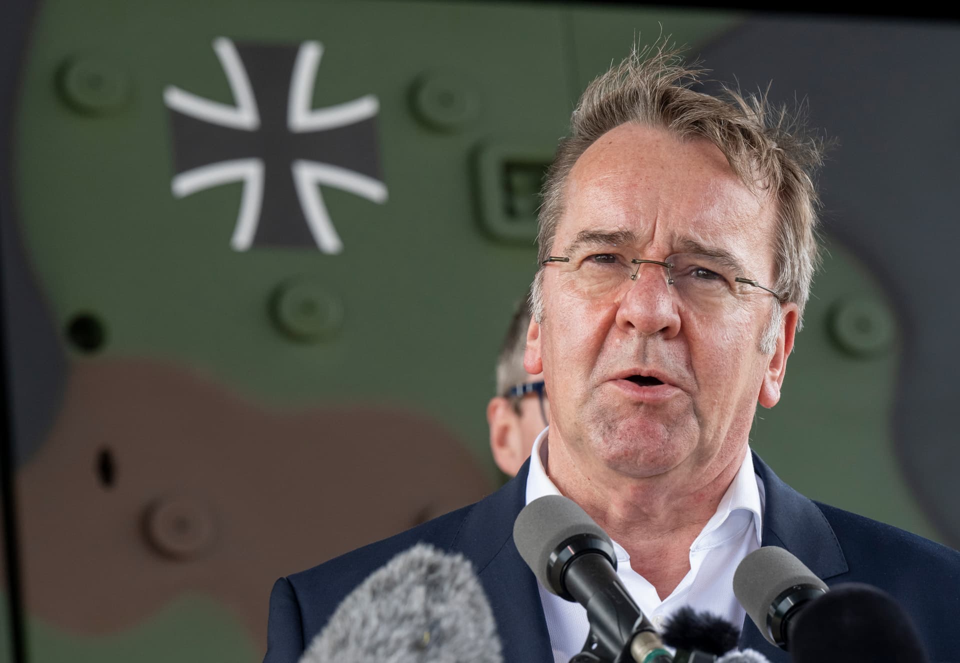 Der große Wehr-Warr beim Ausreiseantrag: Kennt die SPD die Gesetze, die sie beschließt?