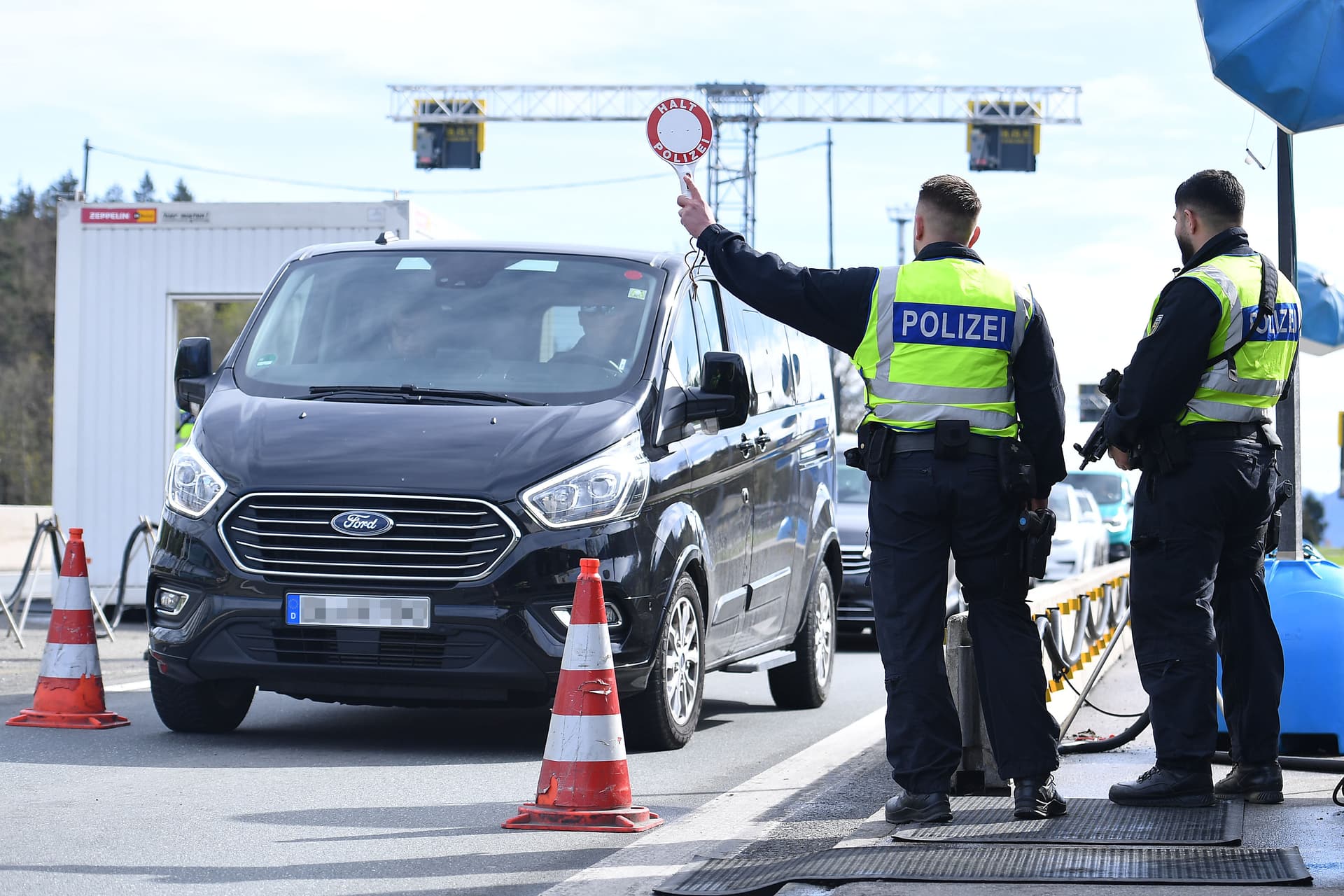 Weniger Asyl-Anträge, 700 Schlepper gefasst: Plötzlich feiert Faeser Grenzkontrollen