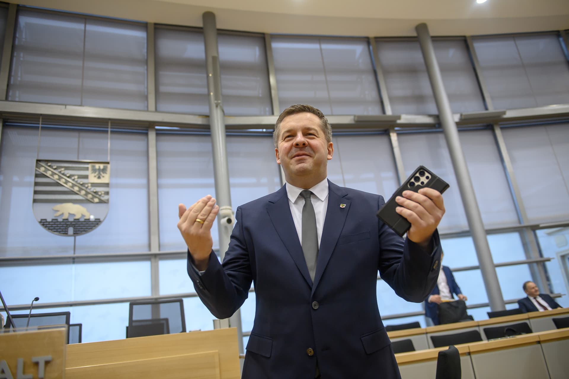 Schulze zum Ministerpräsidenten von Sachsen-Anhalt gewählt