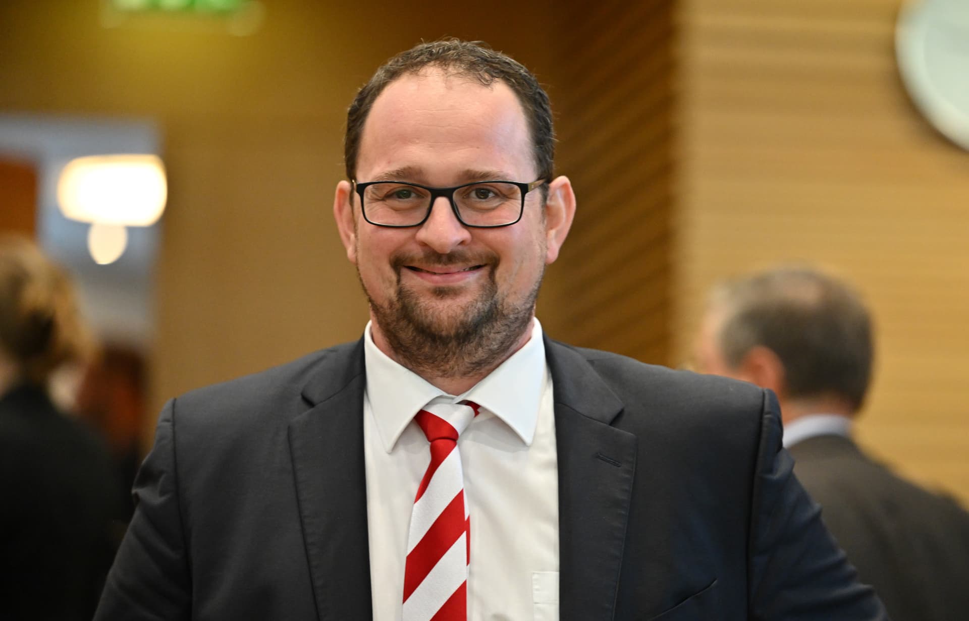Thüringer Landtagspräsident gewählt: CDU-Kandidat gewinnt gegen AfD-Kandidatin